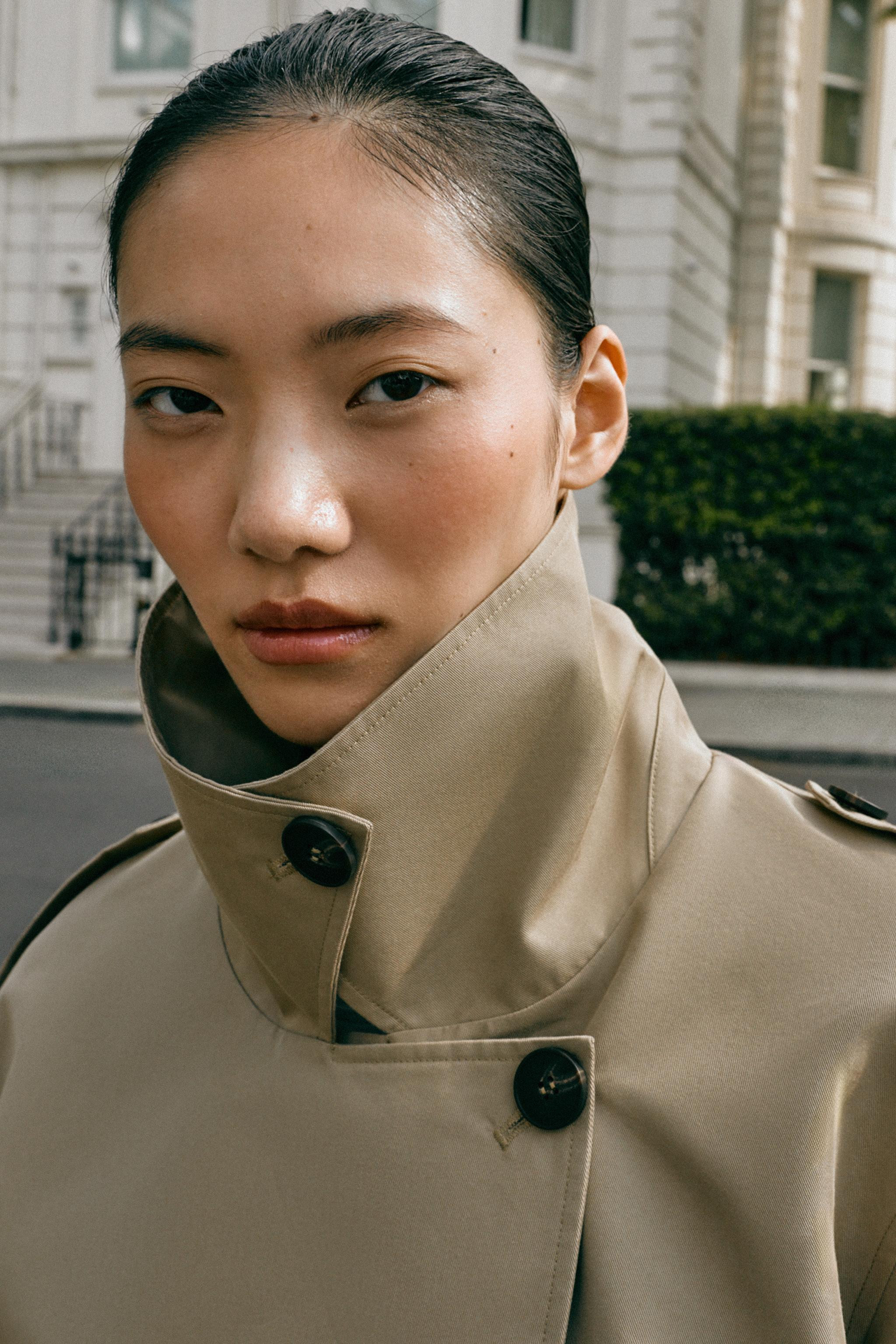 SHORT DOUBLE-BREASTED TRENCH JACKET | Zara UK