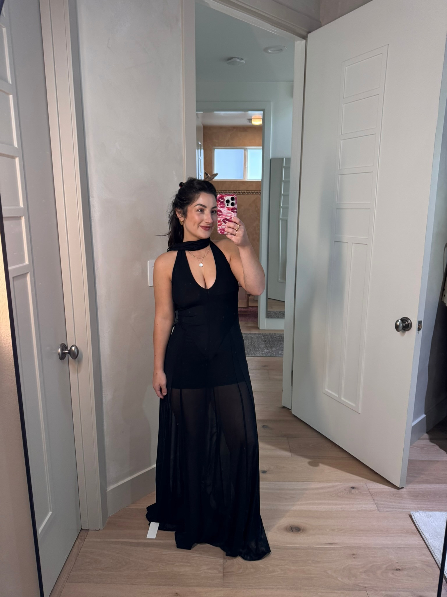 Stunning dress with built in shorts and scarf! 

Dress size small 
It is long on me! 

5’0” 140lbs
 Petite friendly

#LTKCon #LTKPetite #LTKootd