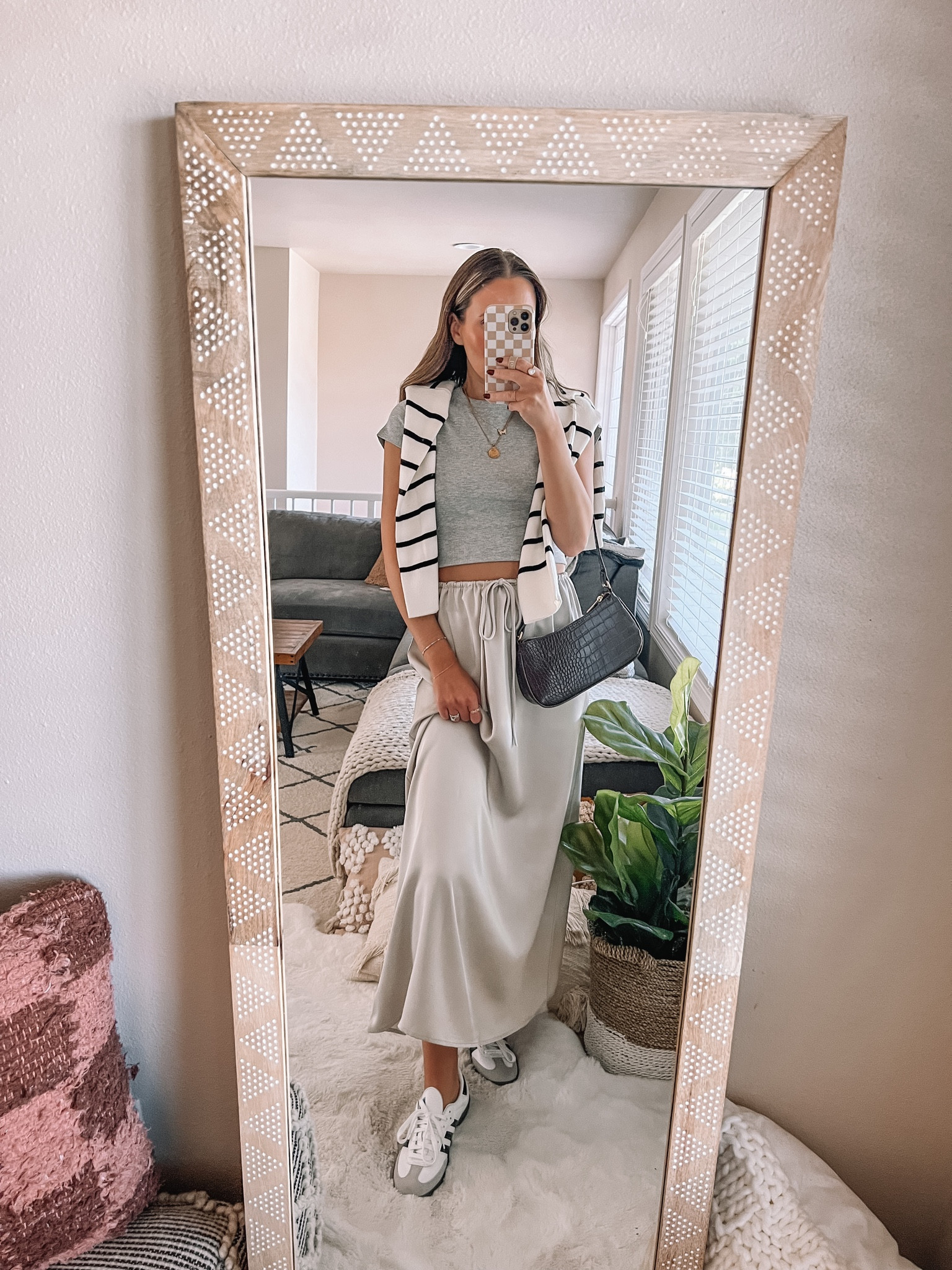 Amazon outfit✨ wearing a small tee and small skirt. Striped pullover is size medium

Sambas outfit / silk skirt / amazon finds /  fall style / amazon outfit 


#LTKfindsunder50 #LTKstyletip