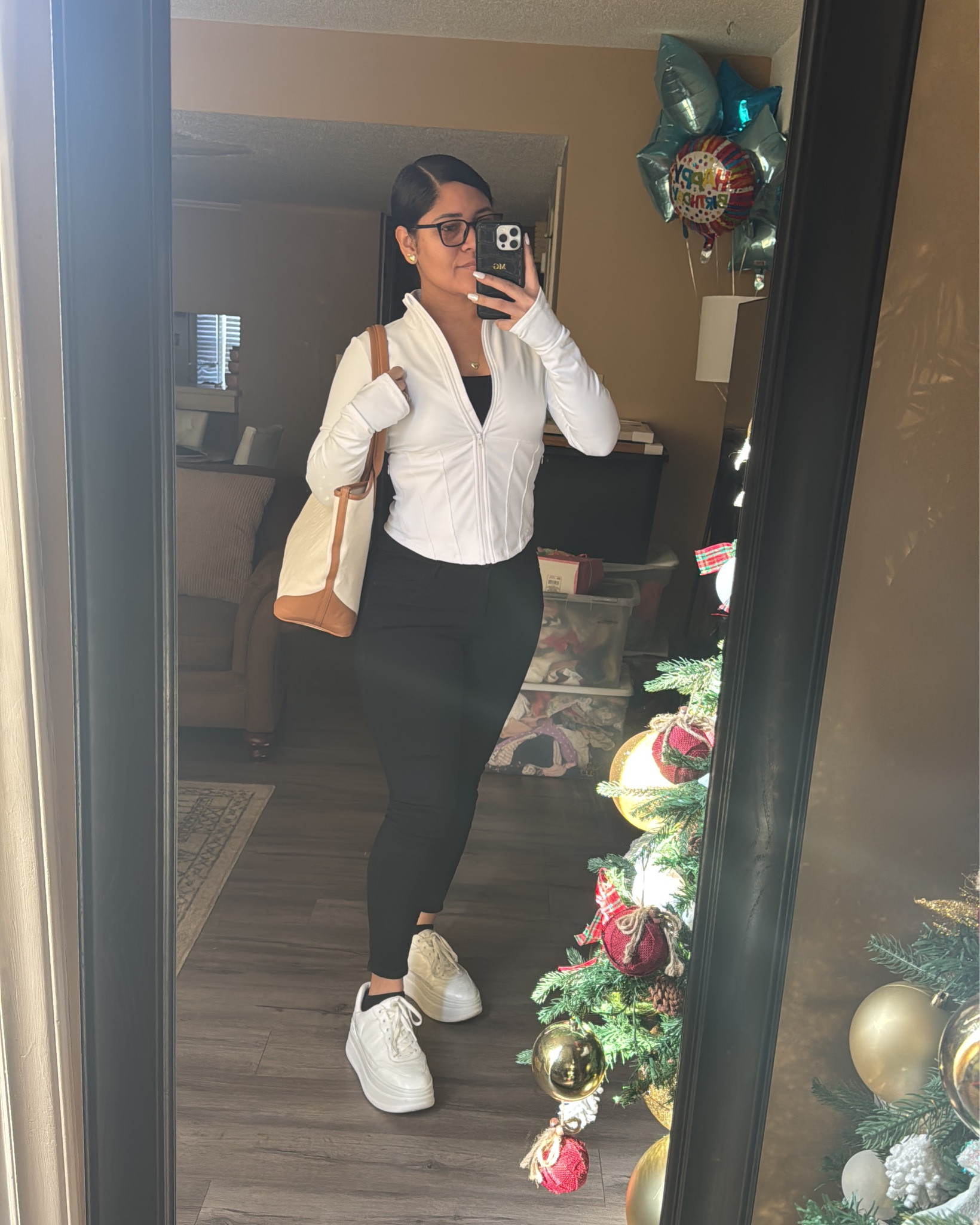 Winter outfit on repeat ❄️🤍
Shop my look on LTK 🔗

#WinterOutfit #OOTD #LTKStyle #LTKFinds #LTKMustHave #WinterFashion #NeutralStyle #CozyChic #EverydayStyle 

#LTKSeasonal #LTKSaleAlert #LTKSeasonal #LTKootd