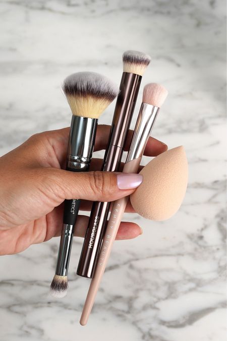 Best concealer tools from It Cosmetics (double sided), Hourglass, Fenty and beauty blender

#LTKBeauty