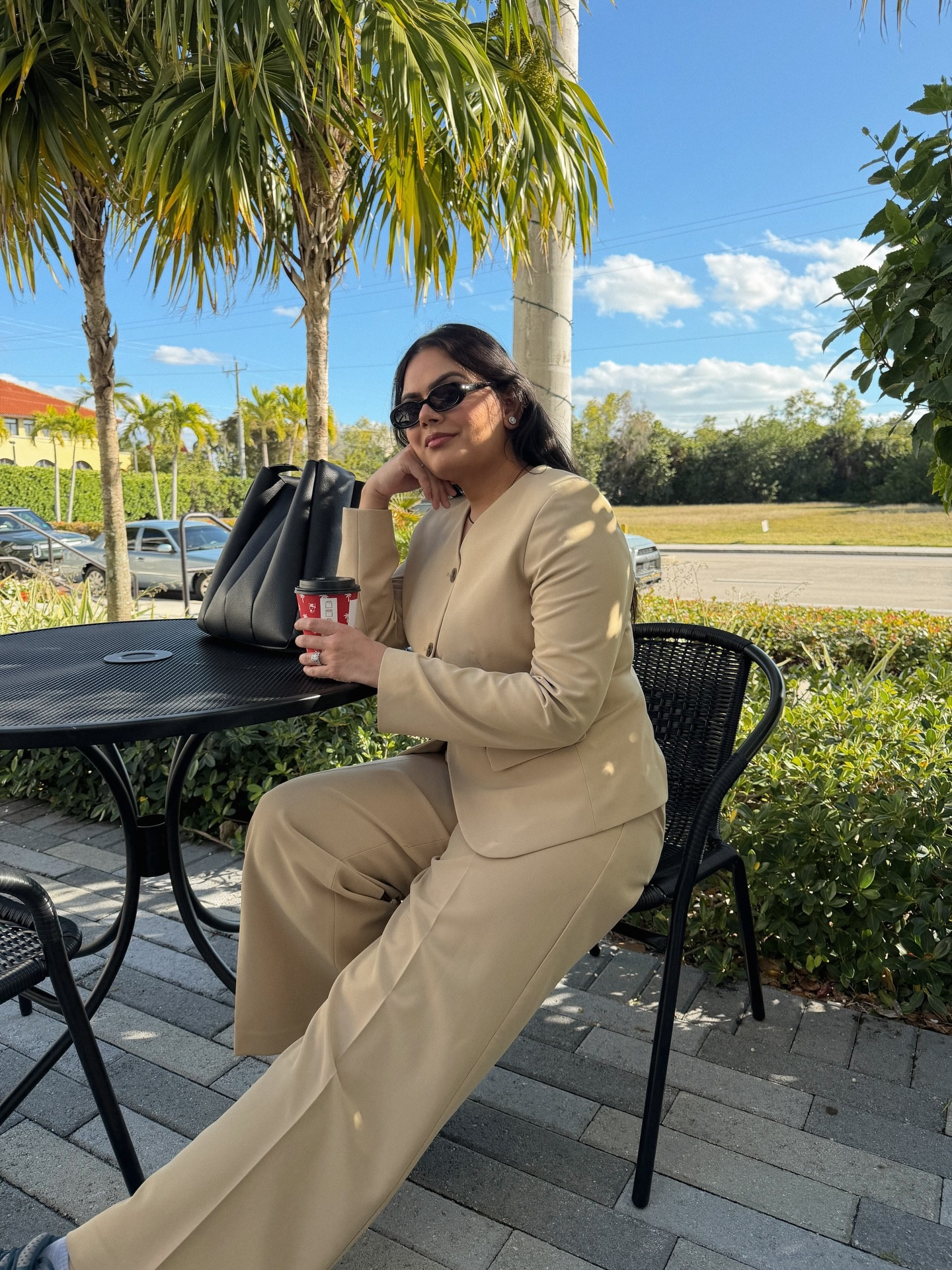 Slow moments in between all the chaos of this beautiful life. Grateful for every second 🫶🏼 

#floridainfluencer #naplesfl #workwearinspo #midsizeblogger #desiinfluencer