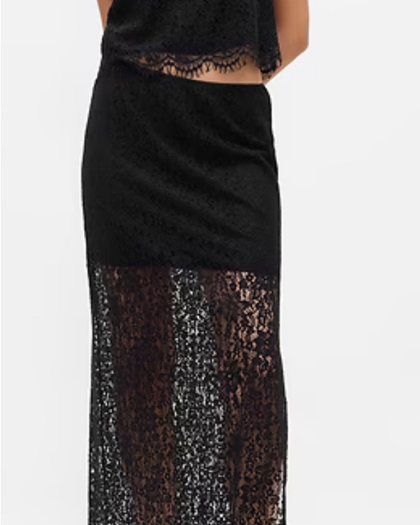 Holiday outfits that stand the test of time. 2 years and still going strong. Thank you gap. Lace skirt

#LTKdresses #LTKsale #LTKcanada