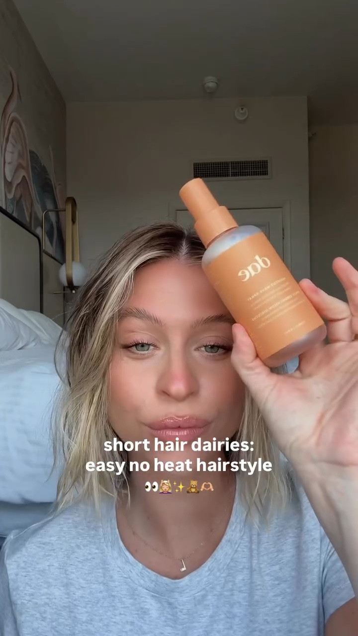 short hair diaries!! maybe my favorite and easiest style I’ve done?? It’s so easy and heatless — will be on repeat (especially this summer) 🌊🐚✨ #shorthair #bobhair #bobhairstyle