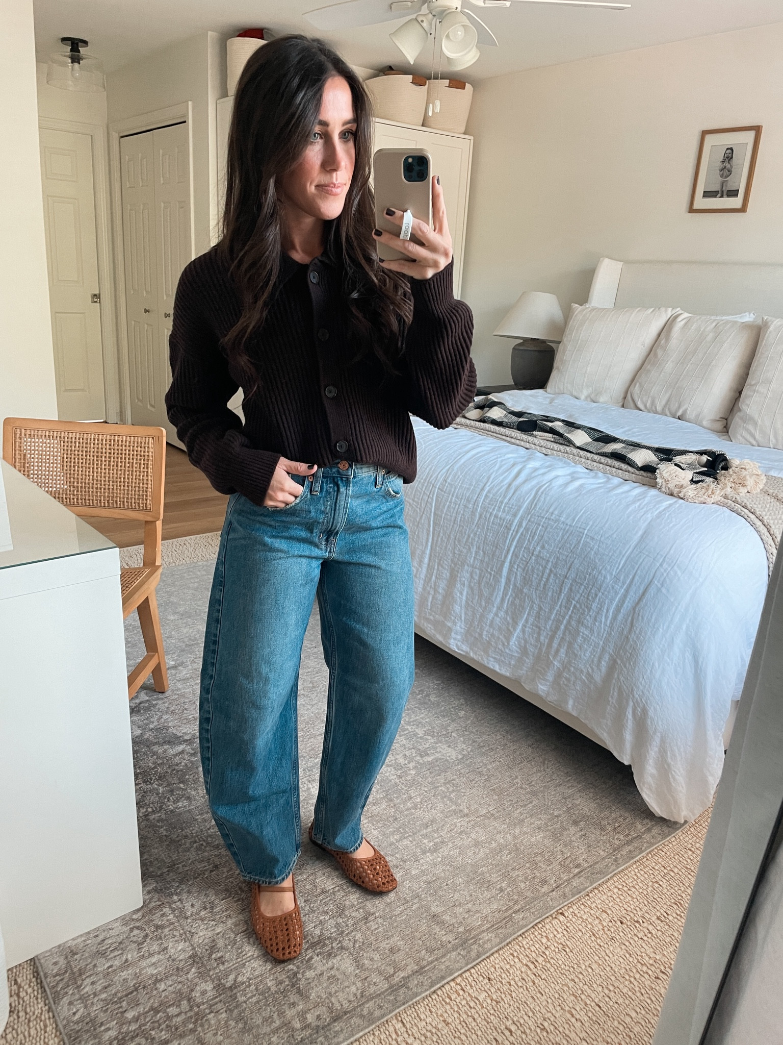 Barrel Jeans - 26 Short 
Cardi- small

#LTKStyleTip #LTKFindsUnder100 #LTKSeasonal