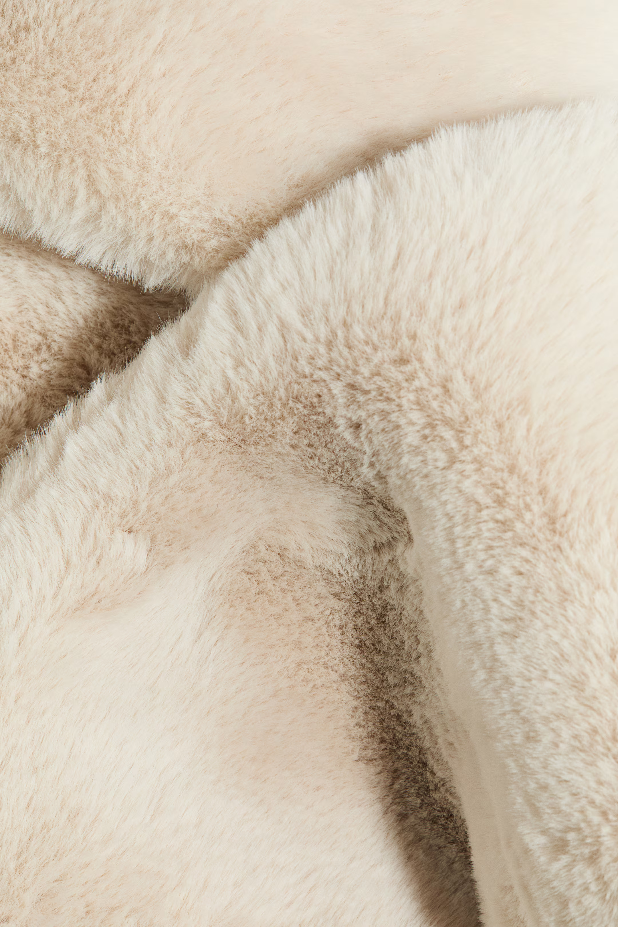 Flauschiger Schal | H&M (DE, AT, CH, NL, FI)