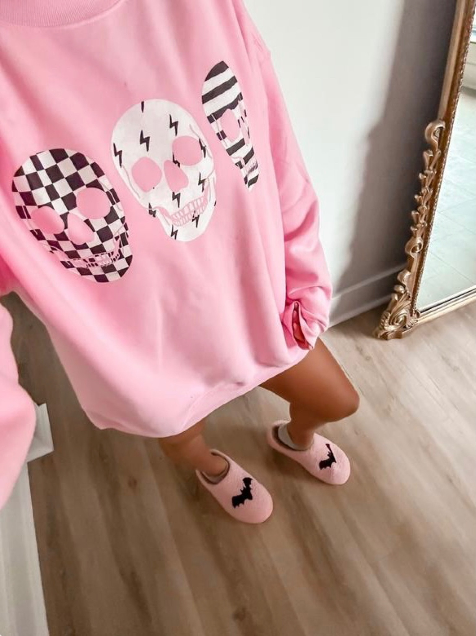 20% off my sweatshirt & slippers with code TANNER — wearing a medium 

#LTKHalloween #LTKSeasonal #LTKstyletip