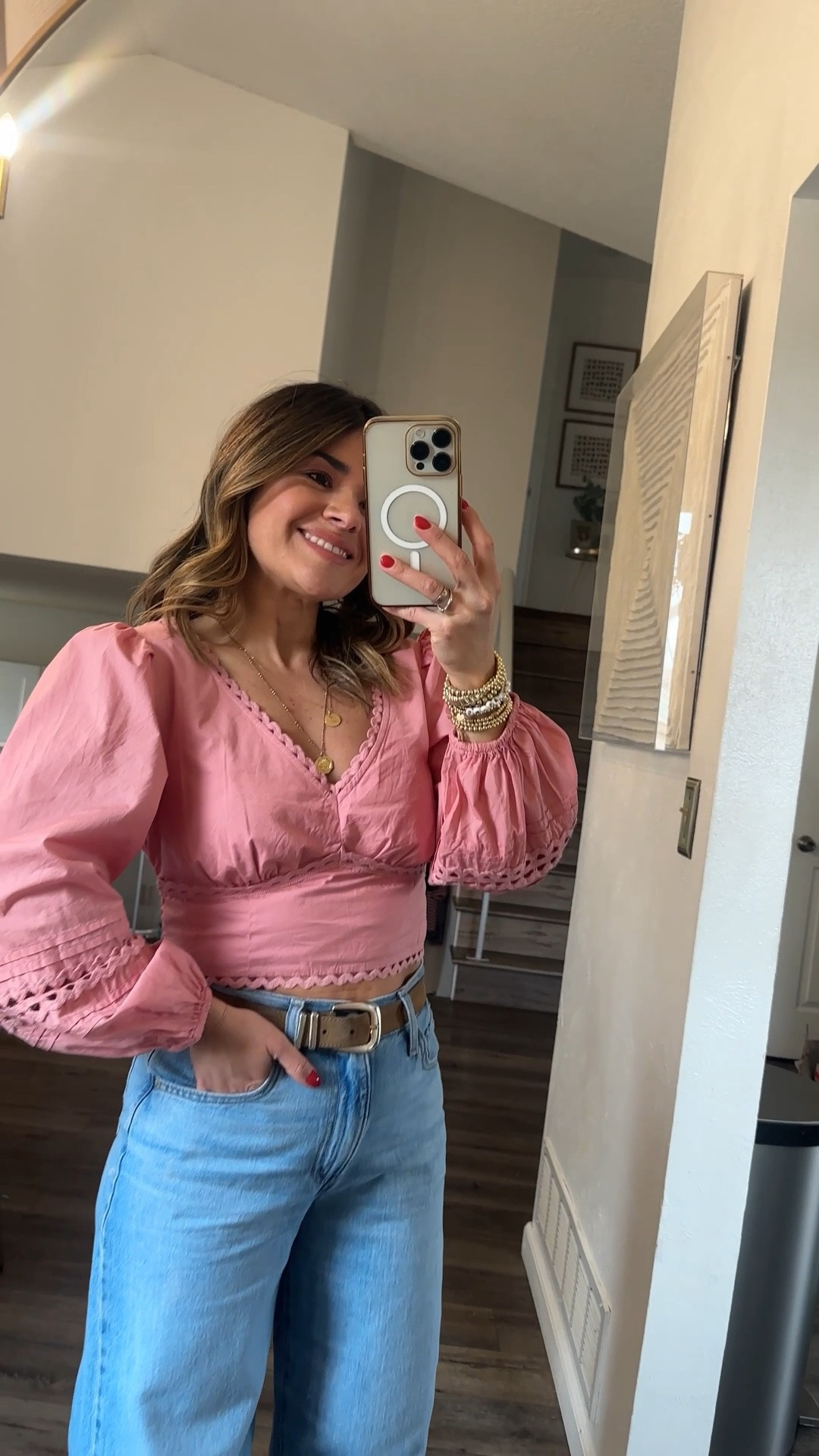 The prettiest top to wear with high rise denim and pants! So cute! It also has its matching skirt!
Top size small
Jeans size 25 

#LTKootd #LTKmomlife #LTKSeasonal