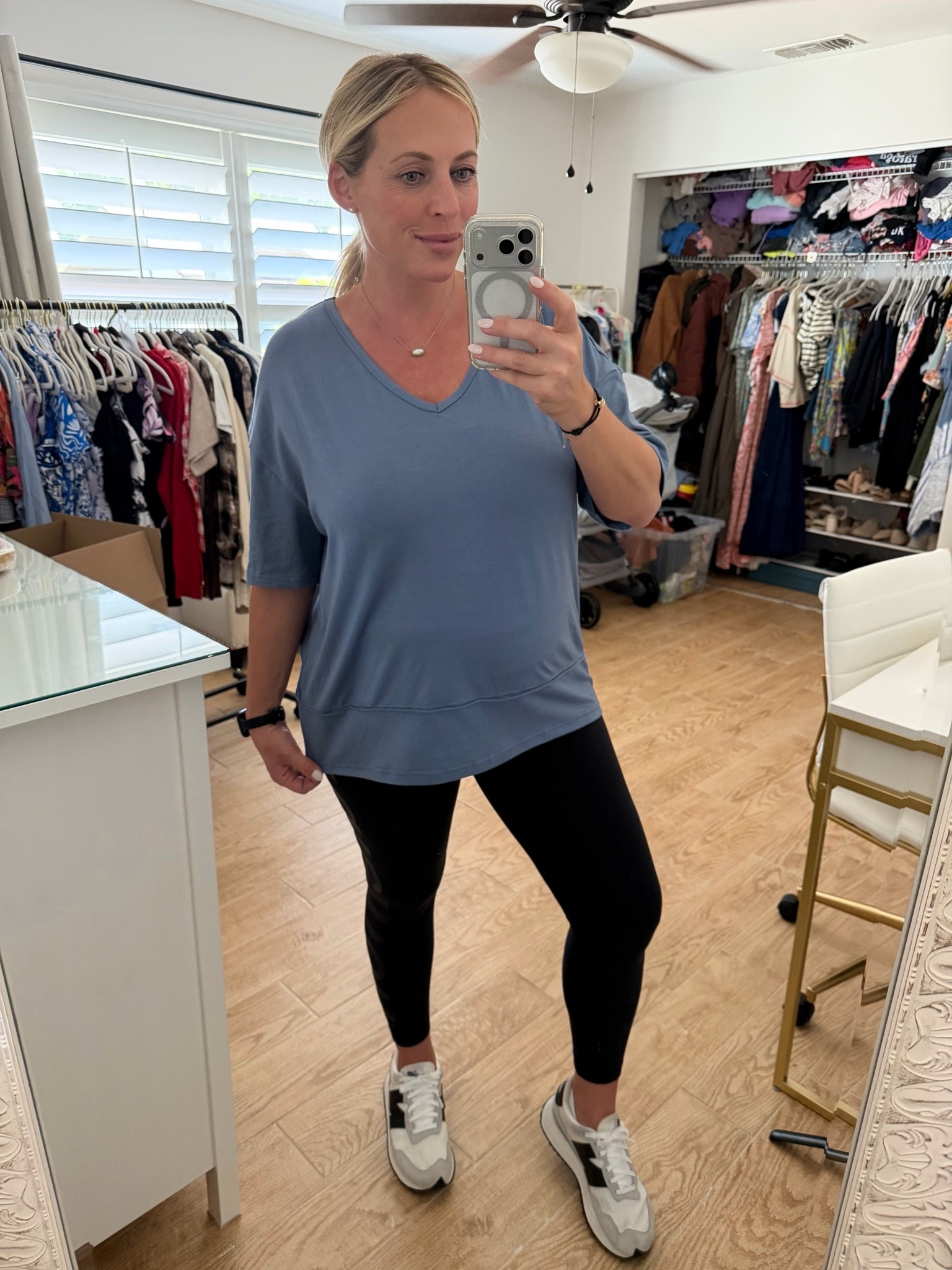 V neck shirt. Oversized t-shirt. Wearing XL at 27 weeks pregnant

#LTKSeasonal #LTKBump
