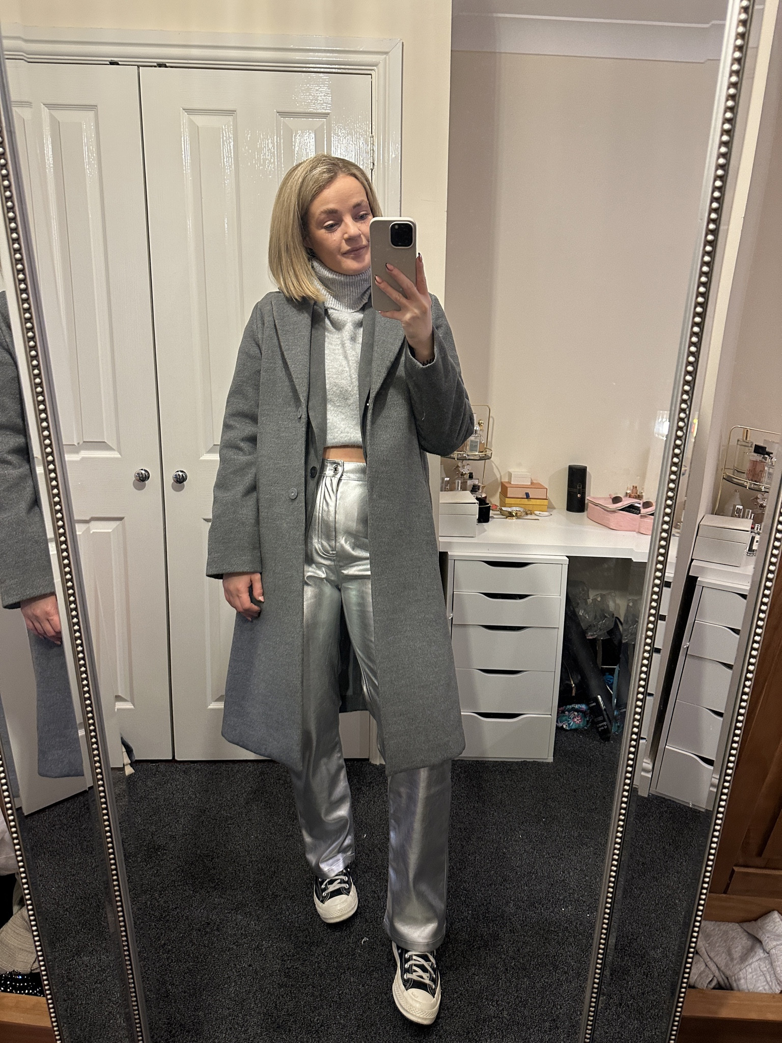 The silver trousers are out! 👀💭

#LTKfindsunder100 #LTKparties #LTKGiftGuide