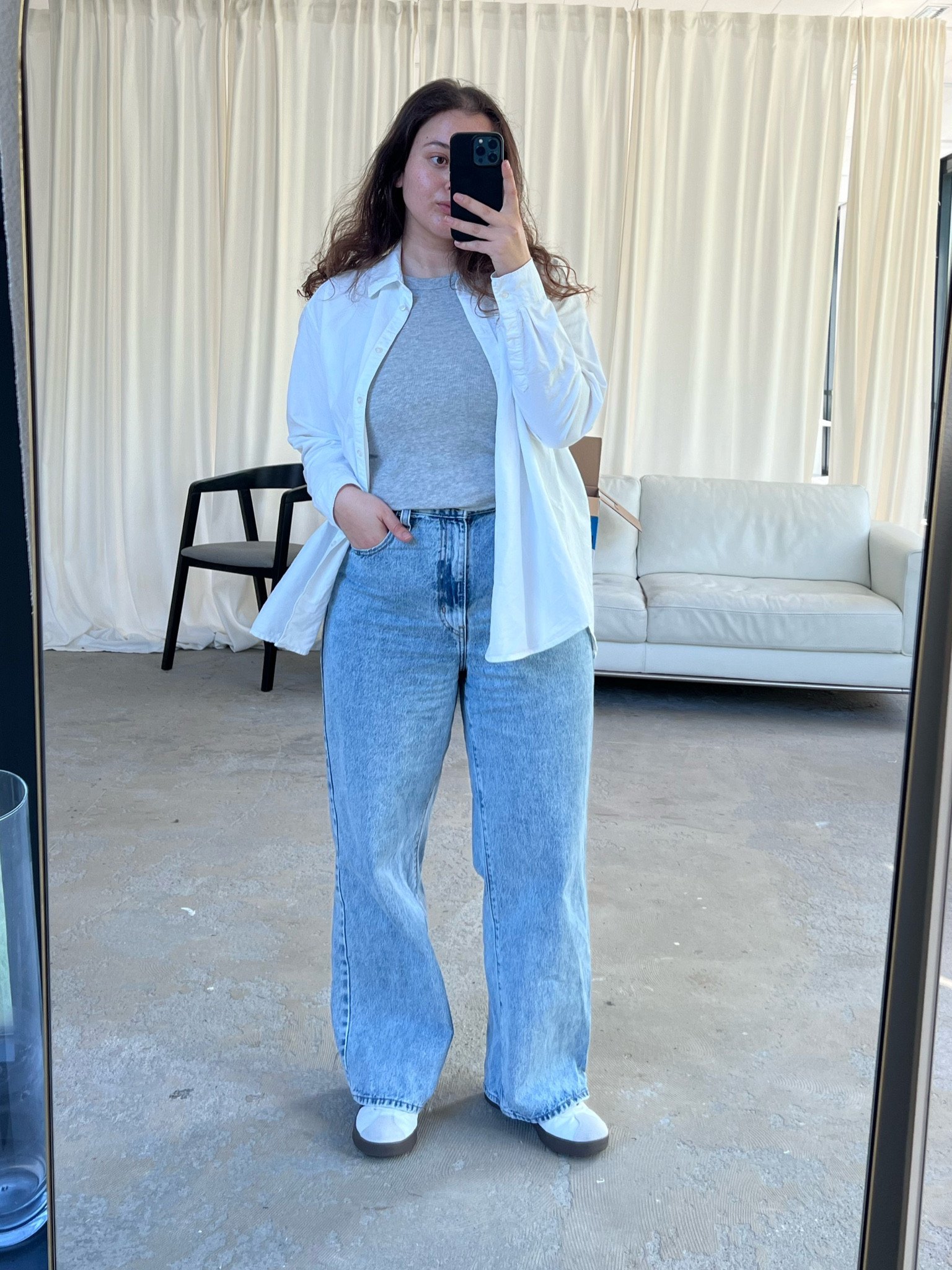 Minimal style inspo. Mid size minimal style inspo. Petite size style inspo. Summer outfit ideas. Petite style. Petite fashion. Mid size fashion. Mid size style. Minimal outfits. Minimal work outfit. Casual chic outfit. Transitional outfit. Spring outfit inspo. Transitional outfit inspo. 

#LTKspring #LTKeurope #LTKnederlands