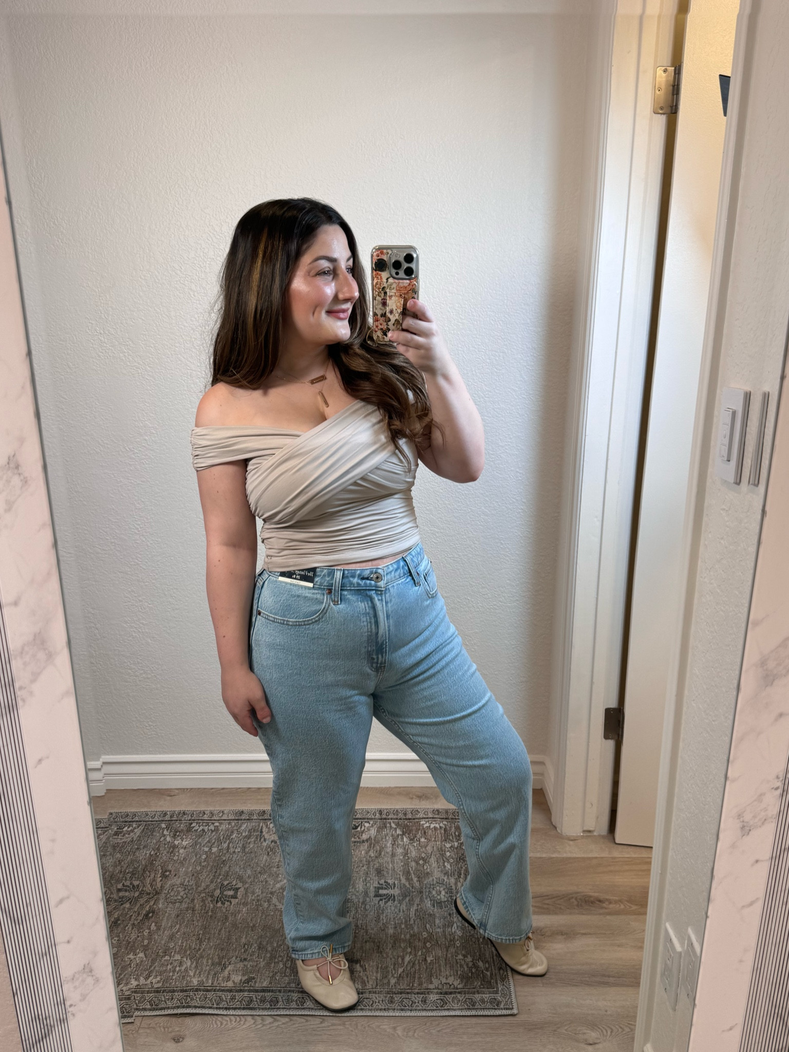 Use code: DENIMAF Abercrombie denim sale 25% off!! .+ stackable code! 
A&F denim sale
Wearing size 29 short i’m 5’0"
Top size small

#LTKxAF #LTKFindsUnder50 #LTKStyleTip