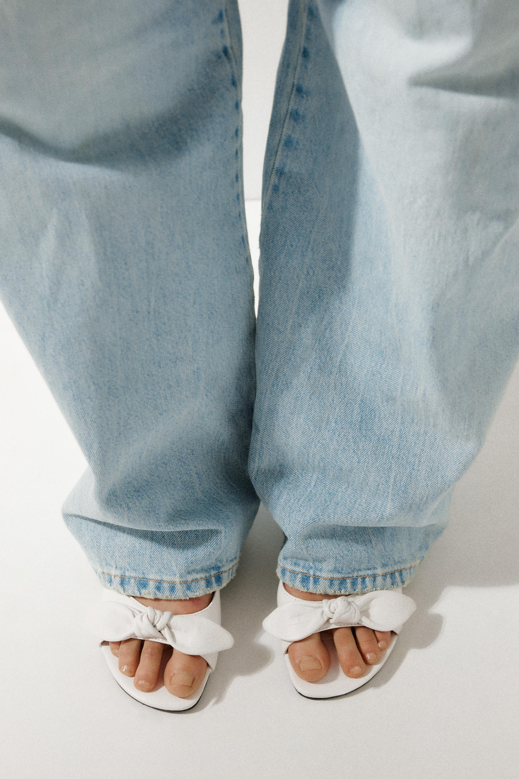 LEATHER BOW HEELED SANDALS | Zara US