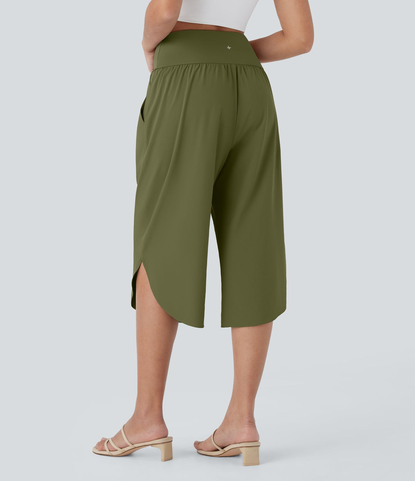 Women\u2019s Breezeful\u2122 High Waisted Crossover Pocket Quick Dry Capri Pants - Halara | HALARA