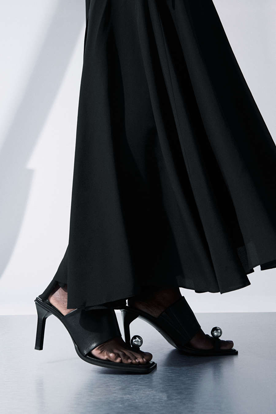 THE SPHERE HEELED SANDALS | COS (US)