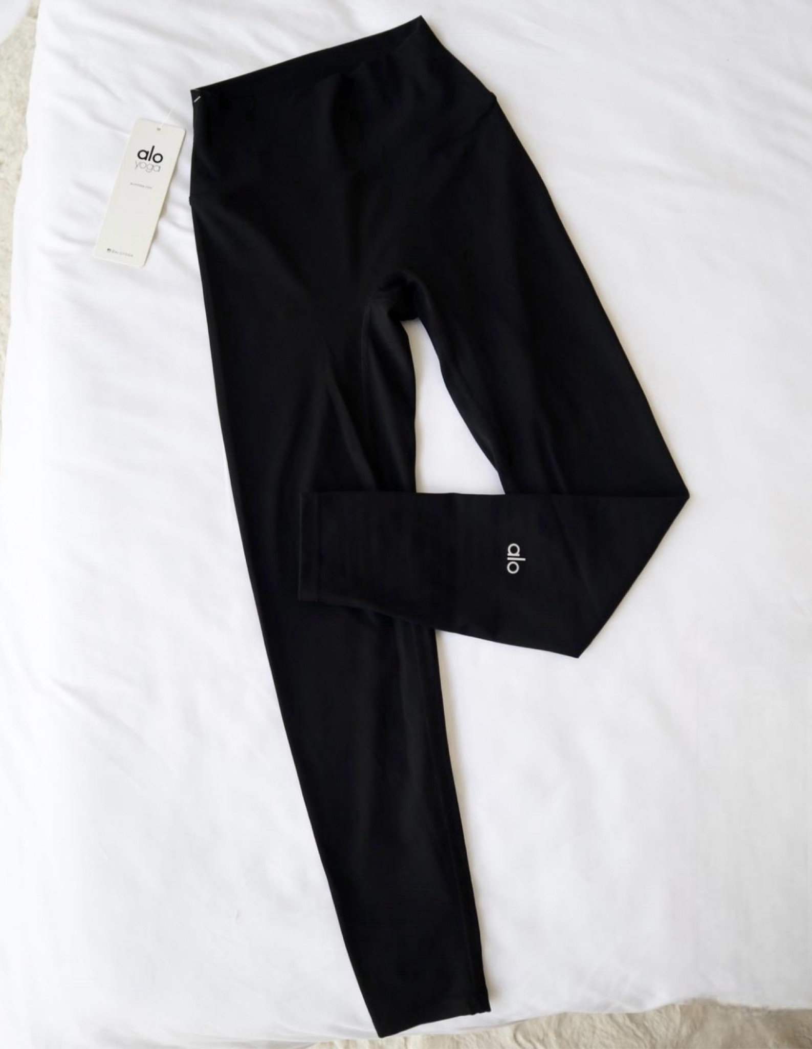 Alo yoga leggings 1:1 quality. Size one size up 