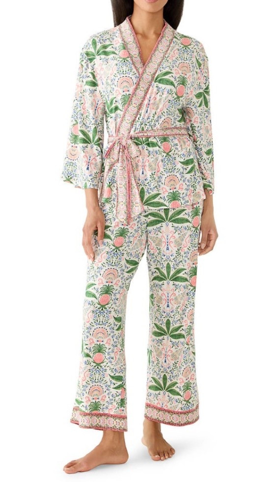 OH MY GOSH these cutie pjs are on doorbuster sale at Belk!!



#LTKselfcare #LTKootd #LTKSaleAlert