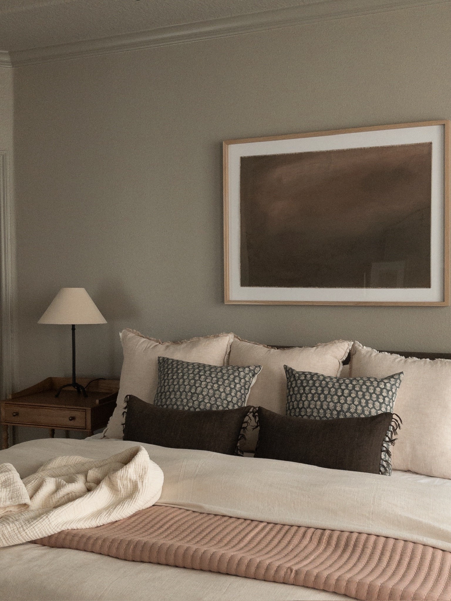 Spring bedding inspo

earthy master bedroom, neutral master bedroom, cool toned master bedroom, modern neutral master bedroom

#LTKSeasonal #LTKHome