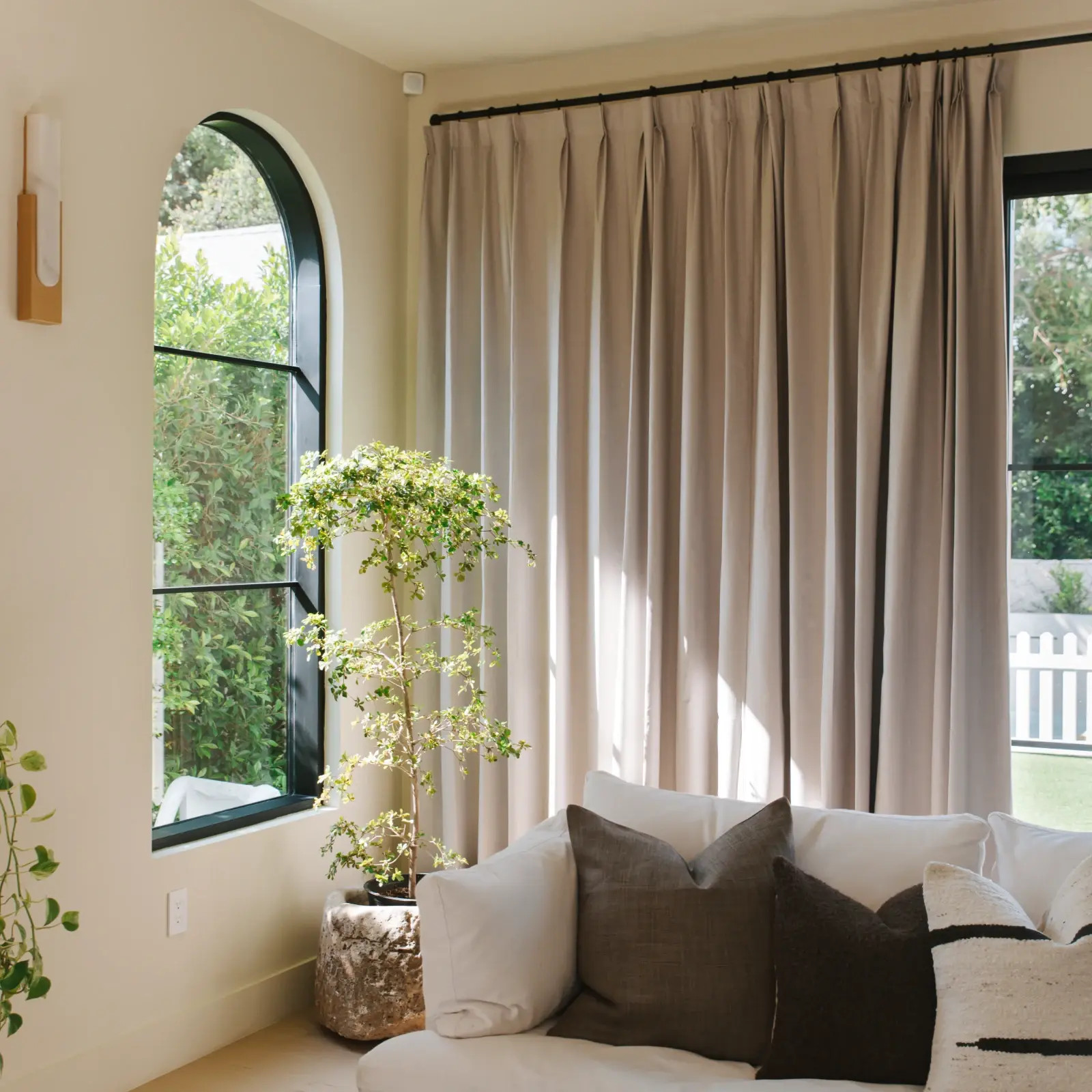 Ivory White H812-2 | TWOPAGES