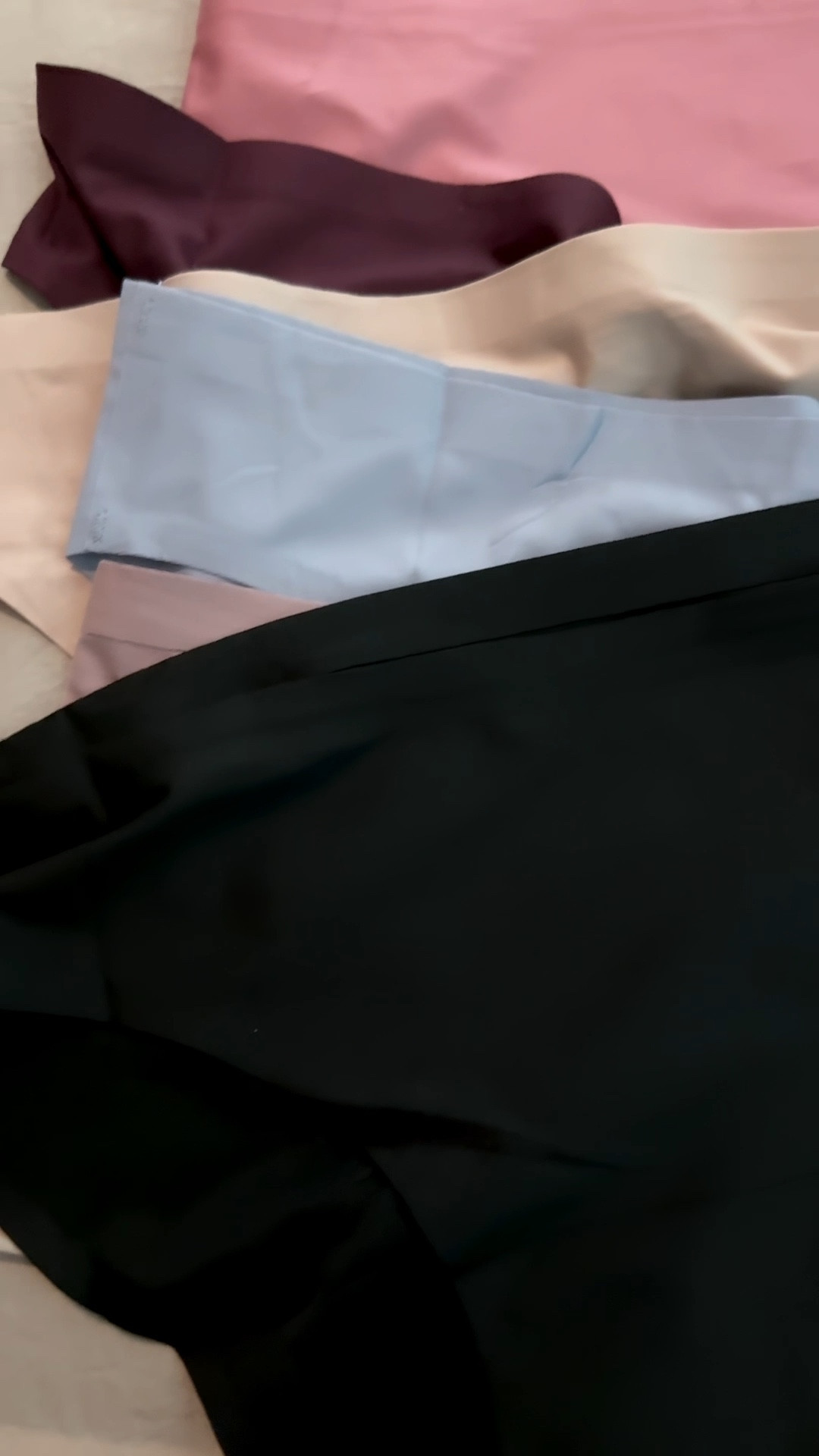 The seamless panties 