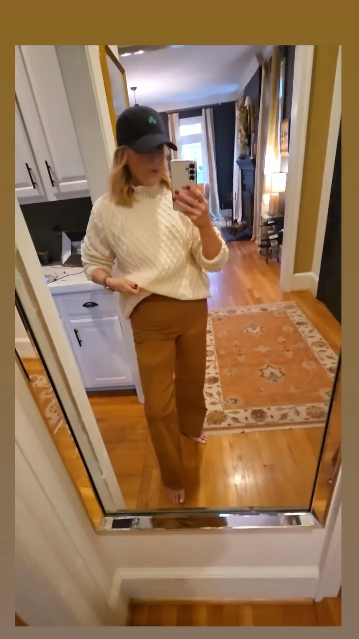 
Whether you like my style or not you should still be on LTK because I'm sure you will find someone on the app to inspire you and who doesn't love exclusive deals #ltkcreator @ltk.creators

#LTKootd #LTKOver40 #LTKdayinmylife