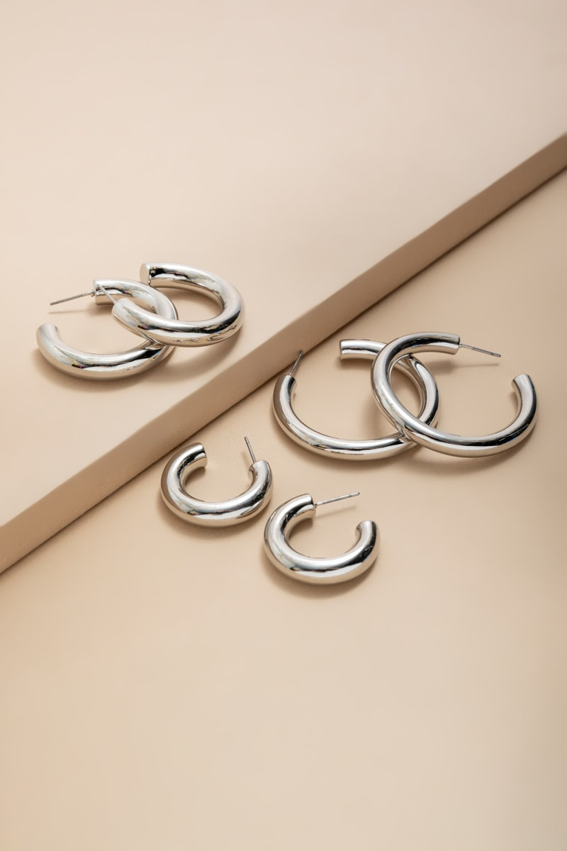 Hannah Chunky Hoop Earringg Set | Francesca's