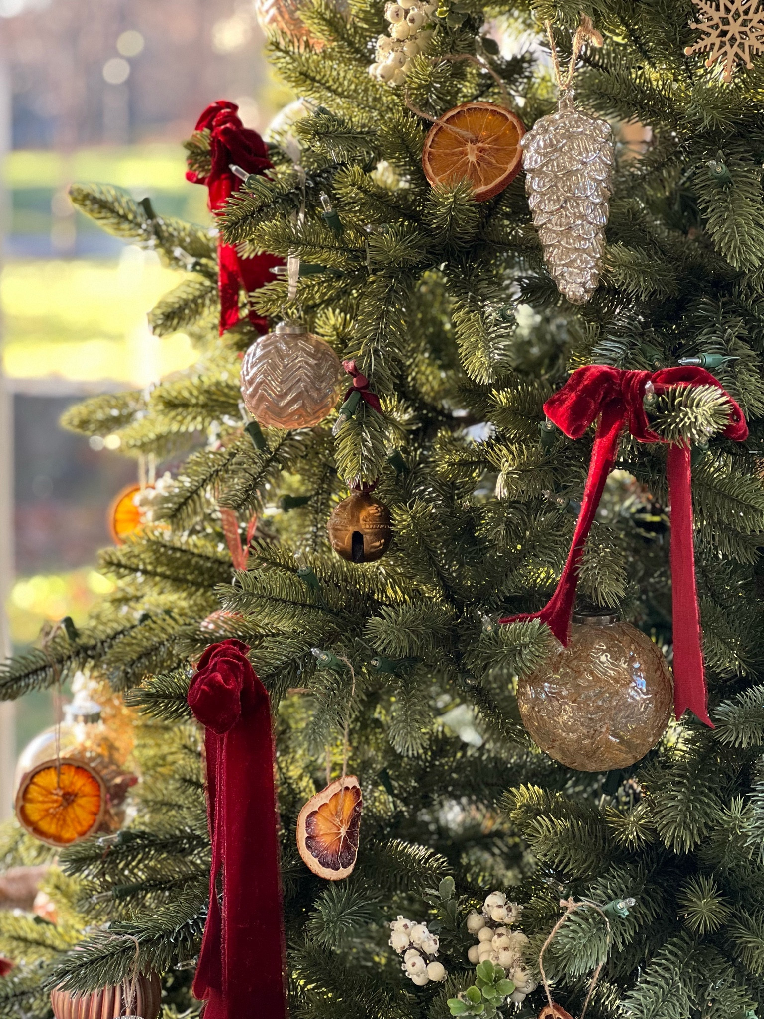 Family room Christmas decor ✨

#LTKhome #LTKHoliday #LTKSeasonal