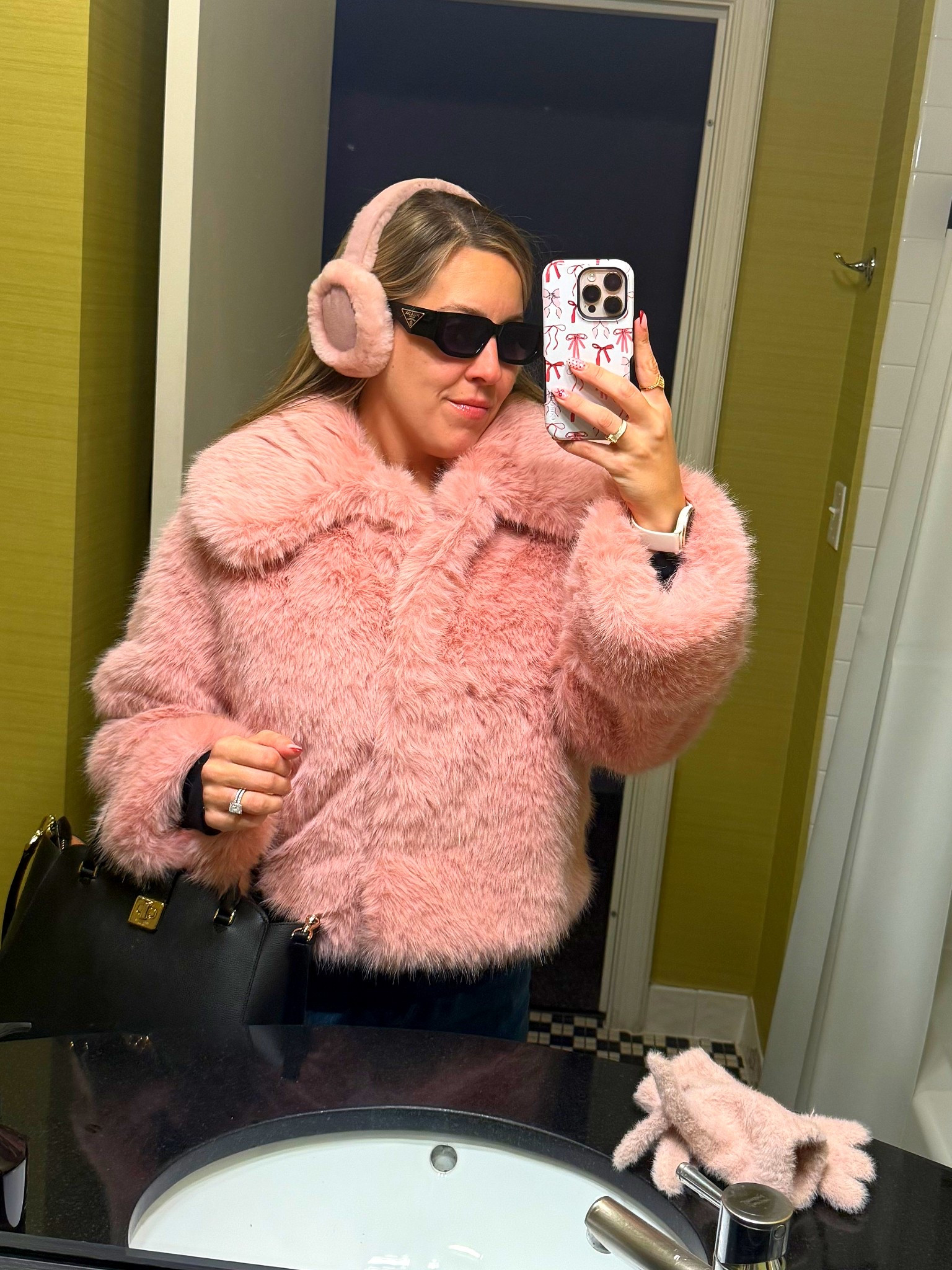 Pink fur jacket
Pink fur coat
Pink earmuffs
Pink winter fit
Fur jacket inspo
Pink gloves

#LTKSeasonal #LTKHoliday #LTKSaleAlert