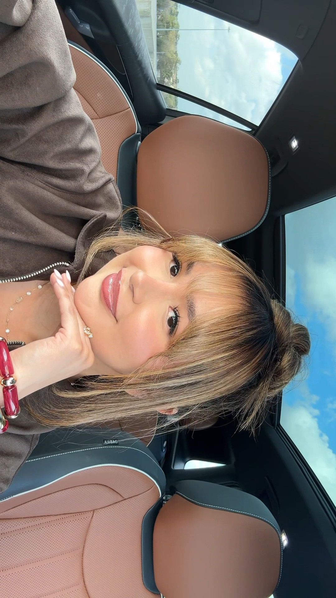 ✨Gloss: Honey, It's Jelly
✨Liner: After Hours
 If you want the liner to look more natural, just smudge it out as you apply it.💕

#LTKBeauty #LTKgrwm