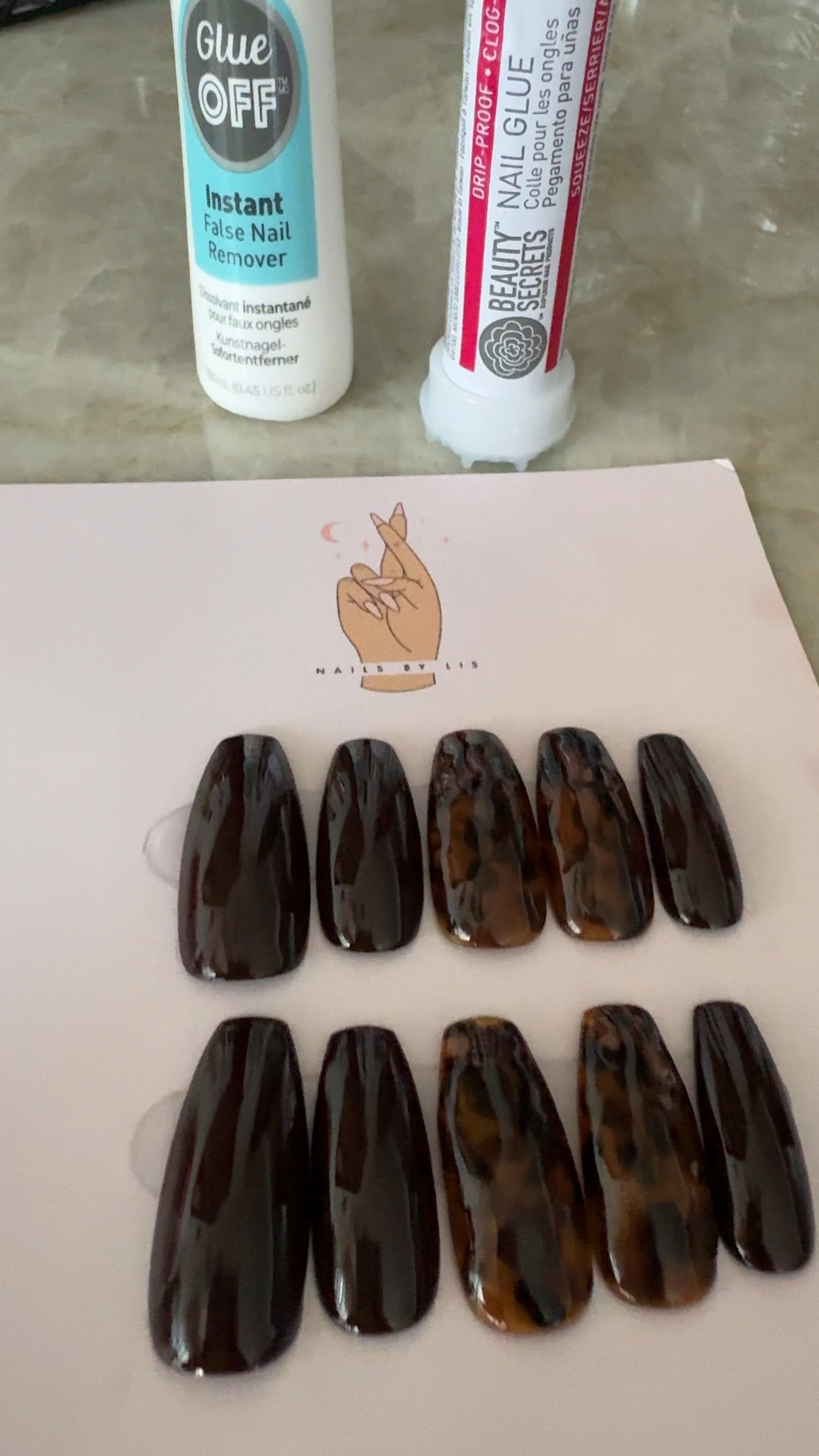 Switched out my press on nails with ease for the Awards show. 

Nails are from Nails by Lis on Etsy but they are out of stock 

#LTKStyleTip #LTKBeauty #LTKCon