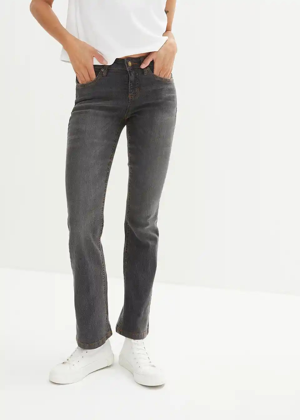 Bootcut Jeans Mid Waist, Stretch | Bonprix DE