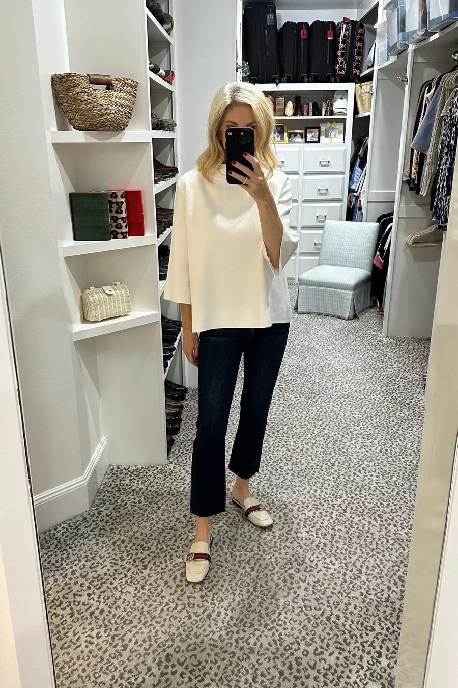 Everyday style on repeat. Size S top and 27 jeans 

#LTKFindsUnder100 #LTKOver40 #LTKSeasonal