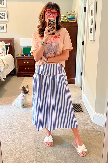 💙🤍Midi skirt that makes all tees look super cute. Easy breezy pull on too! // wearing size small. 

#LTKFindsUnder50 #LTKStyleTip #LTKOver40