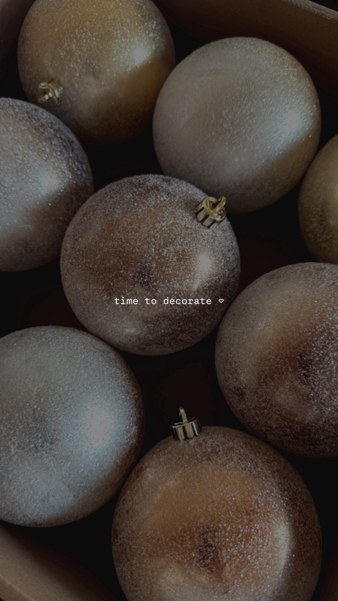 It’s tiiiiime! 🎄

#LTKSeasonal #LTKHome #LTKHoliday