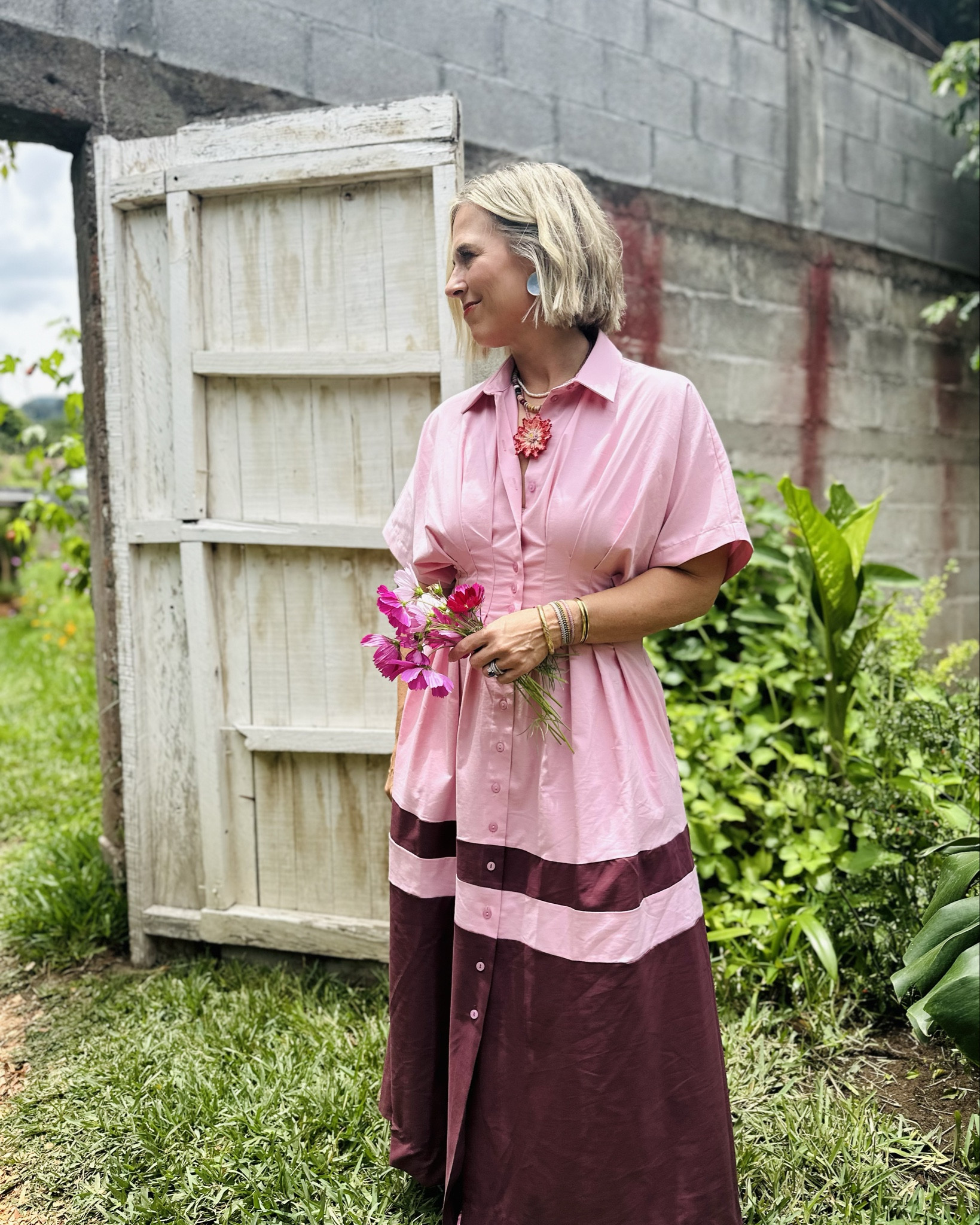 Love the colors on the dress - and it’s an easy sillouette 