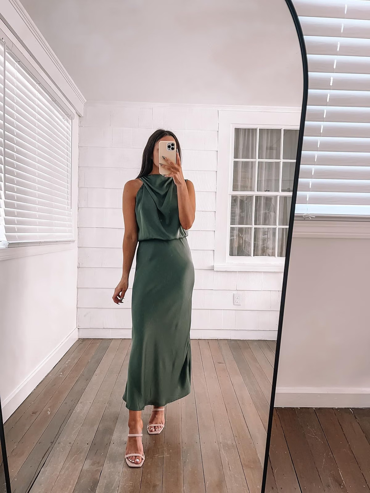 fall/Winter wedding dress wearing S, heels, true to size