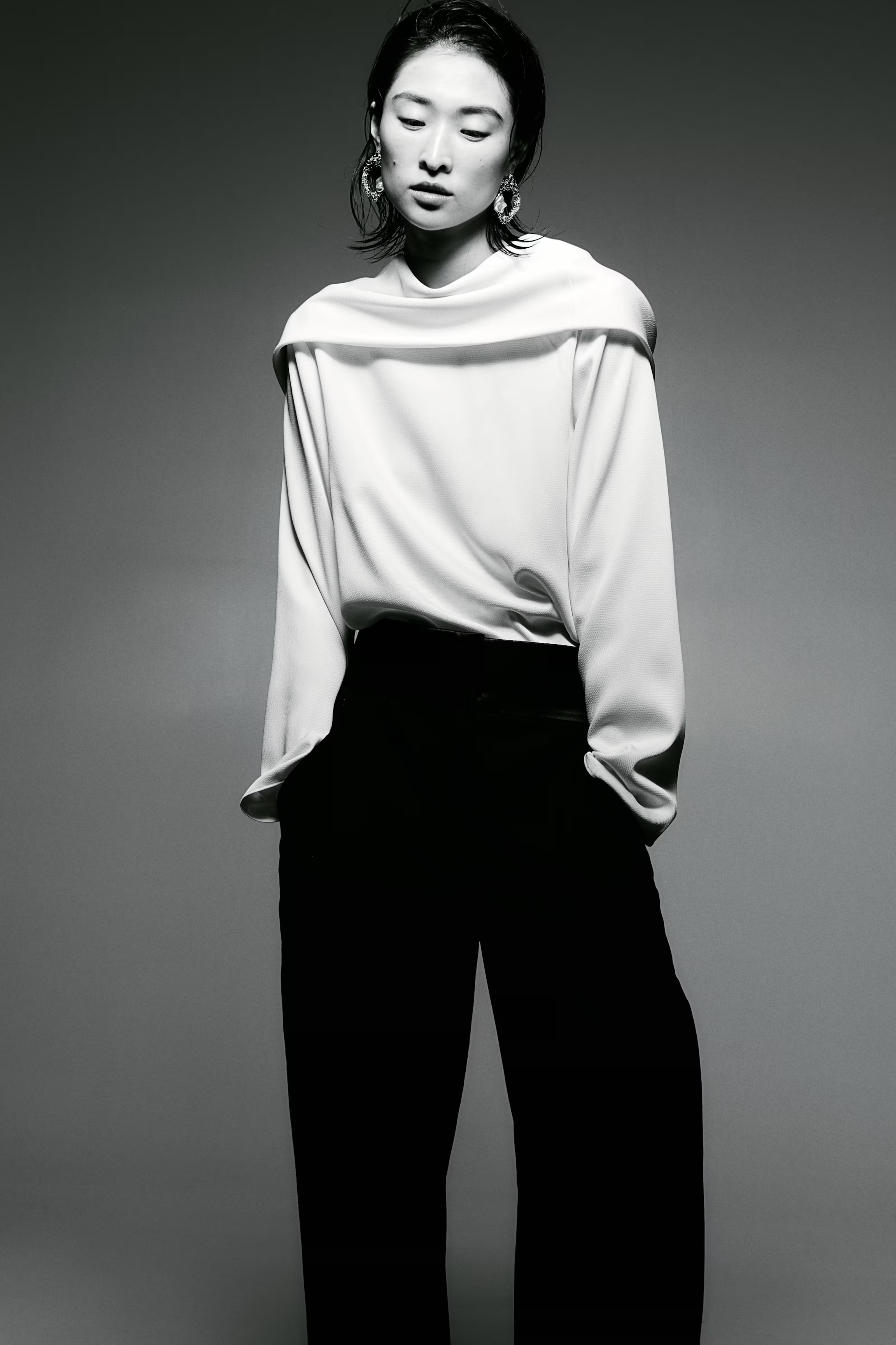 Blouse with Low-cut Back | H&M (US + CA)