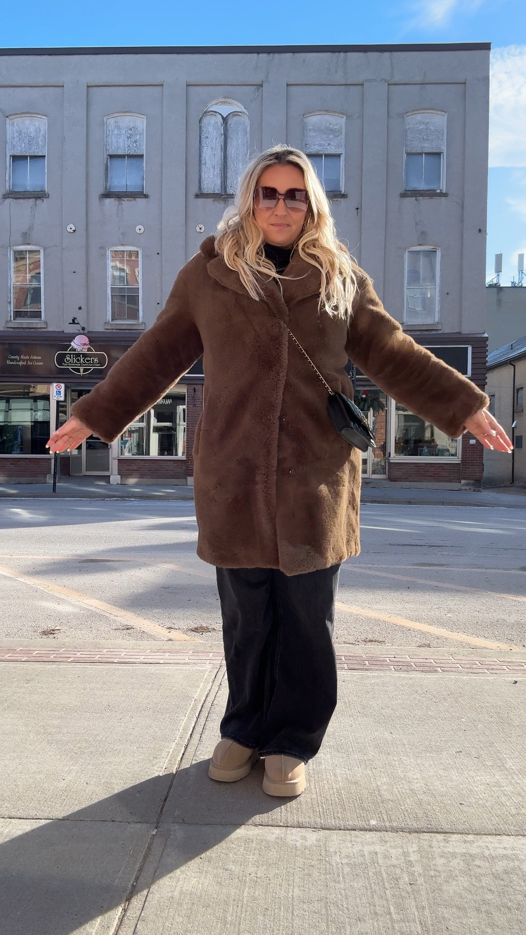 Brown faux fur - you need this coat 🤎🧸❤️

#LTKsale #LTKcanada #LTKwinter