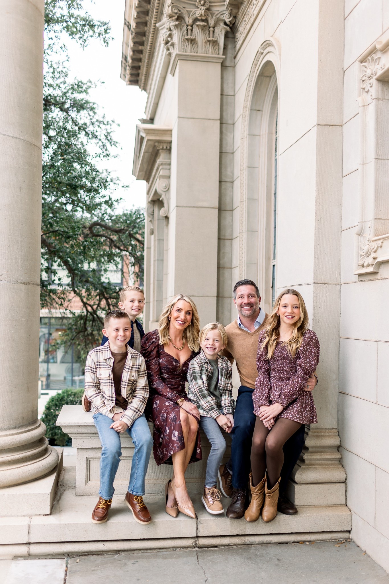 Family pictures #family #familypictures #bigfamily 

#LTKOver40 #LTKFindsUnder100 #LTKmomlife