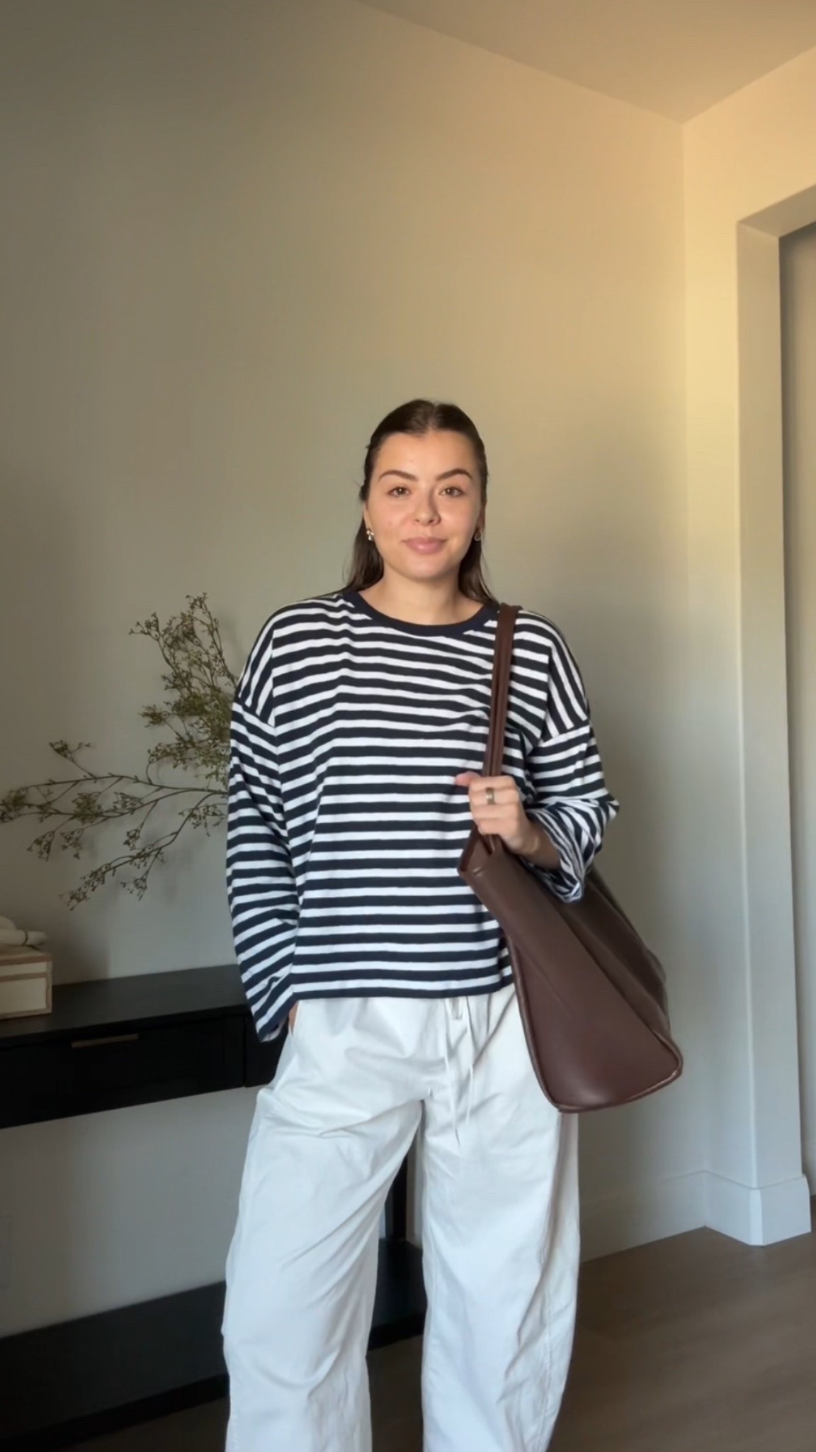 Comfy mom fits always! Top is old Madewell 😢