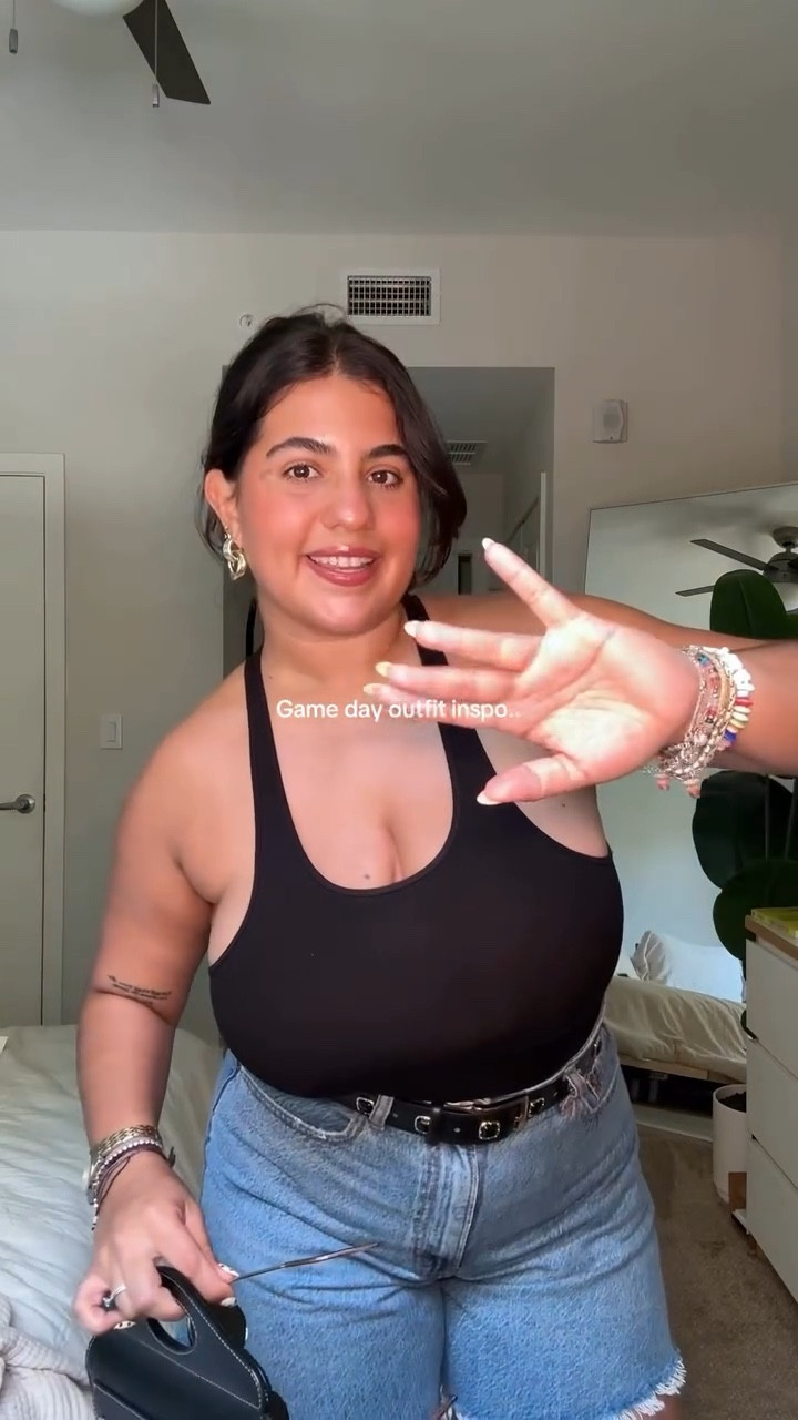 Such a fun experience! ⚾️

@abercrombie @aritzia @adidas @burberry @bypavoi #outfitinspo #fashioncontentcreator #gamedayoutfit #casualsneakeroutfit #creatorsearchinsights