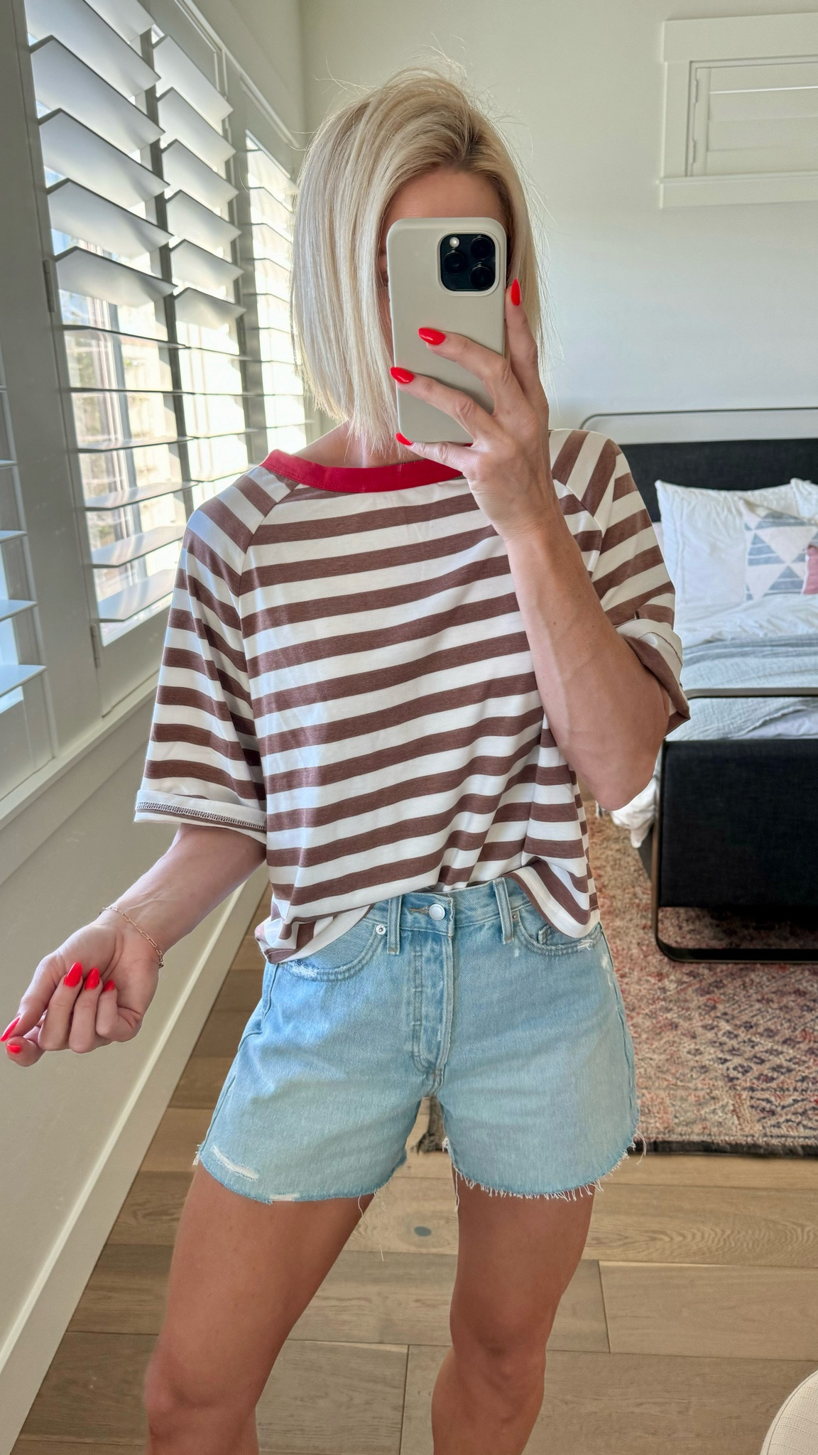 Affordable outfit and the quality is 👌🏼. If it’s cheap, and the quality is too, I will NOT share. Tee & shorts so good!
Shorts fit tts- meant to be a baggy fit. Wearing a medium in tee. Fits oversized. Might try a small too.

#LTKTravel #LTKOver40 #LTKStyleTip