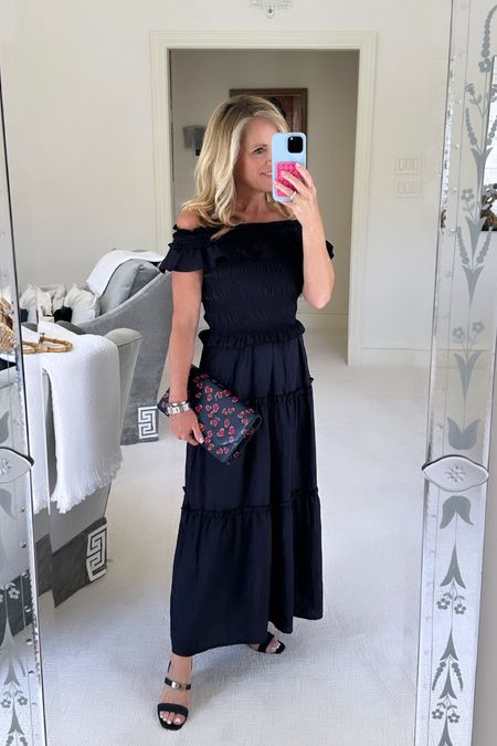 Gorgeous, deep, navy off the shoulder, maxi dress with ruffle detailing. The waist detailing make such a flattering fit! Run true to size I’m wearing an extra small and 5’2” tall.
Comes Xs-xxxl
Under $100 and $98!

#LTKstyletip #LTKSeasonal #LTKover40