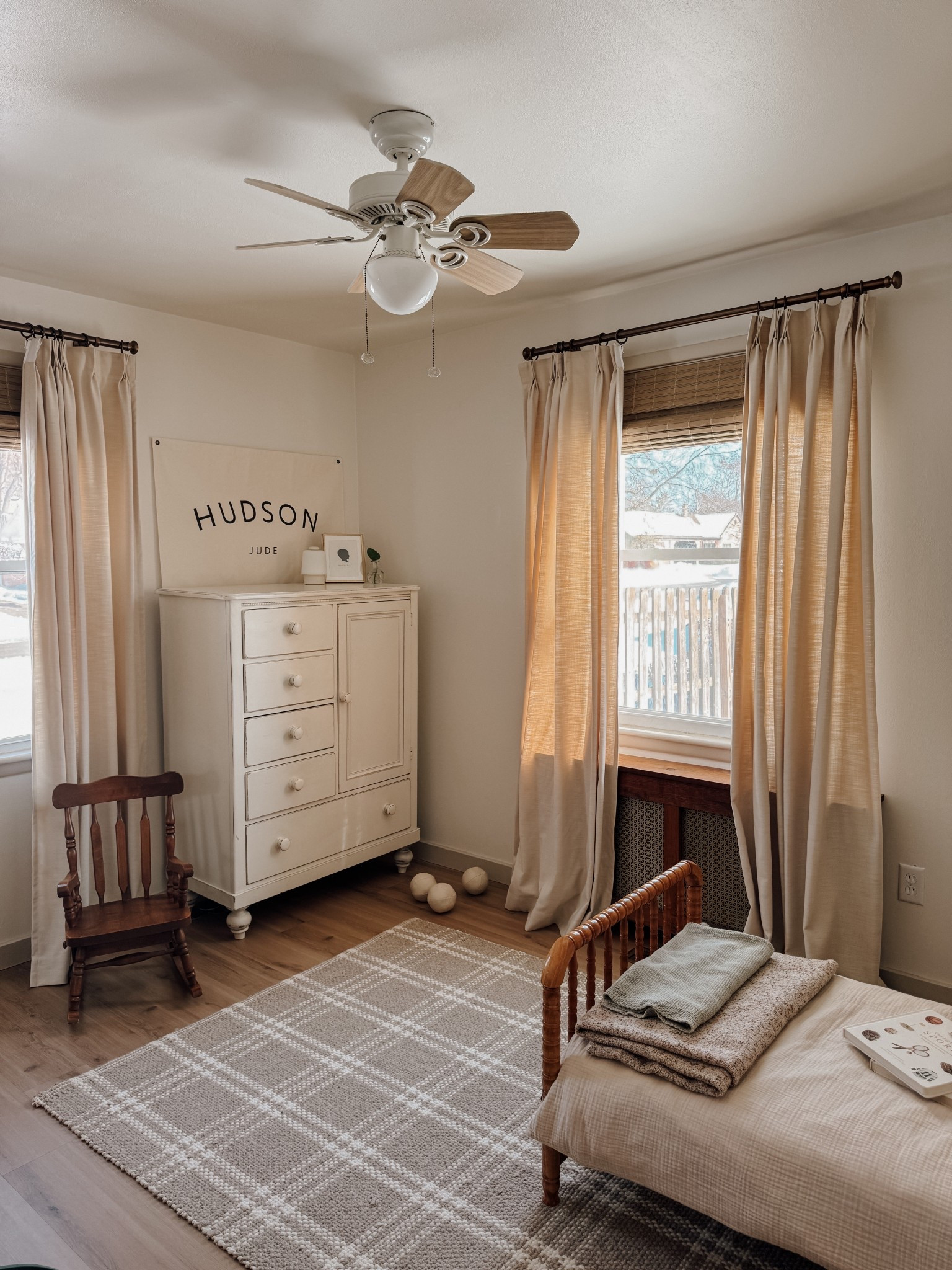 My toddler’s bedroom 🤎

boy’s bedroom | boy room | little boy | toddler bedroom 

#LTKKids #LTKHome #LTKmomlife