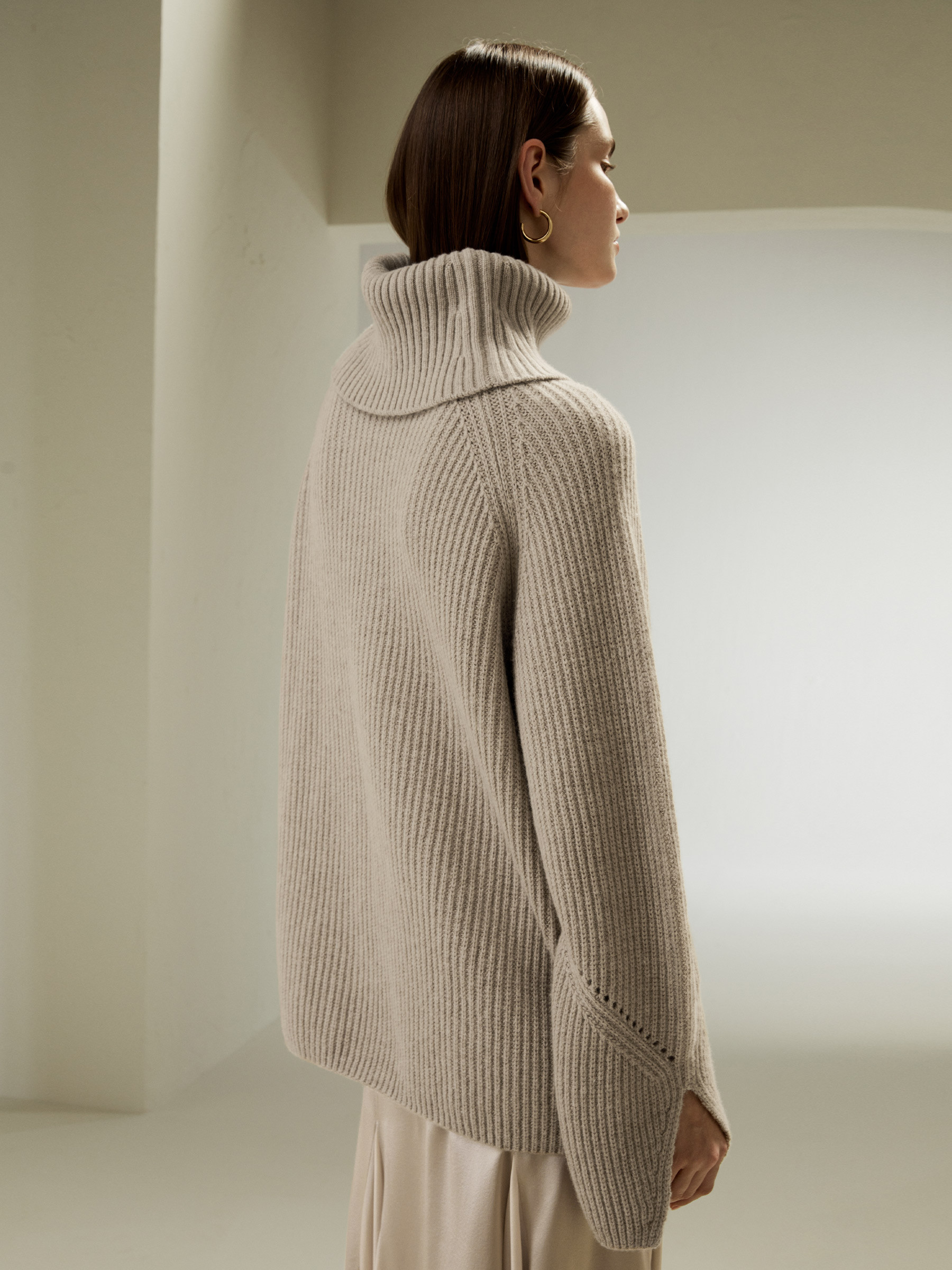 Oversized Merino Wool Sweater with Slit Sleeves | LilySilk