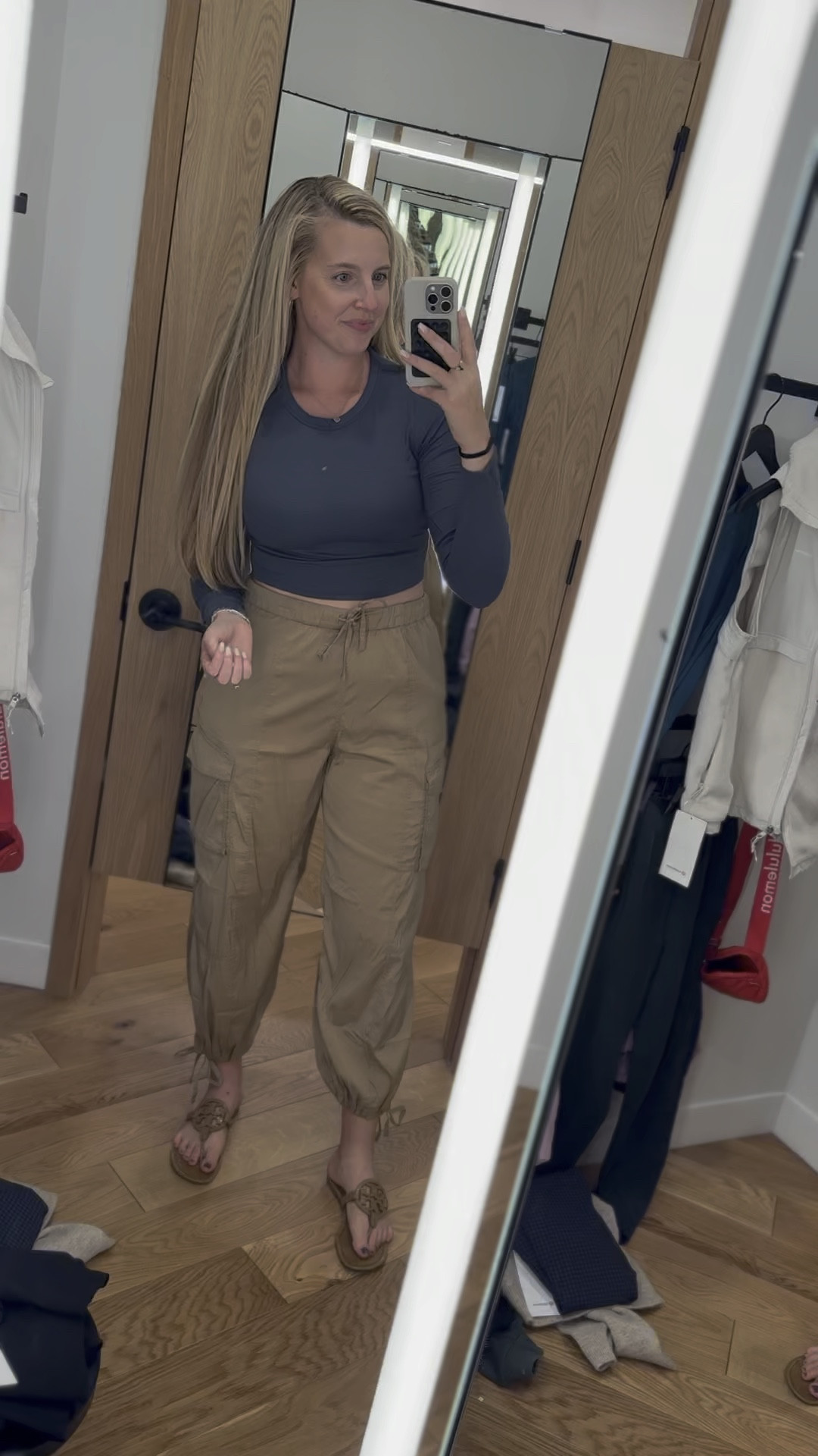 These cargo joggers are so cute 🤩 pairs so well with this cropped long sleeve. 
Top - size 10
Cargo joggers - size large

Cargo joggers, casual outfits, activewear, cropped long sleeve, cargo pants 

#LTKFitness #LTKMidsize #LTKSeasonal