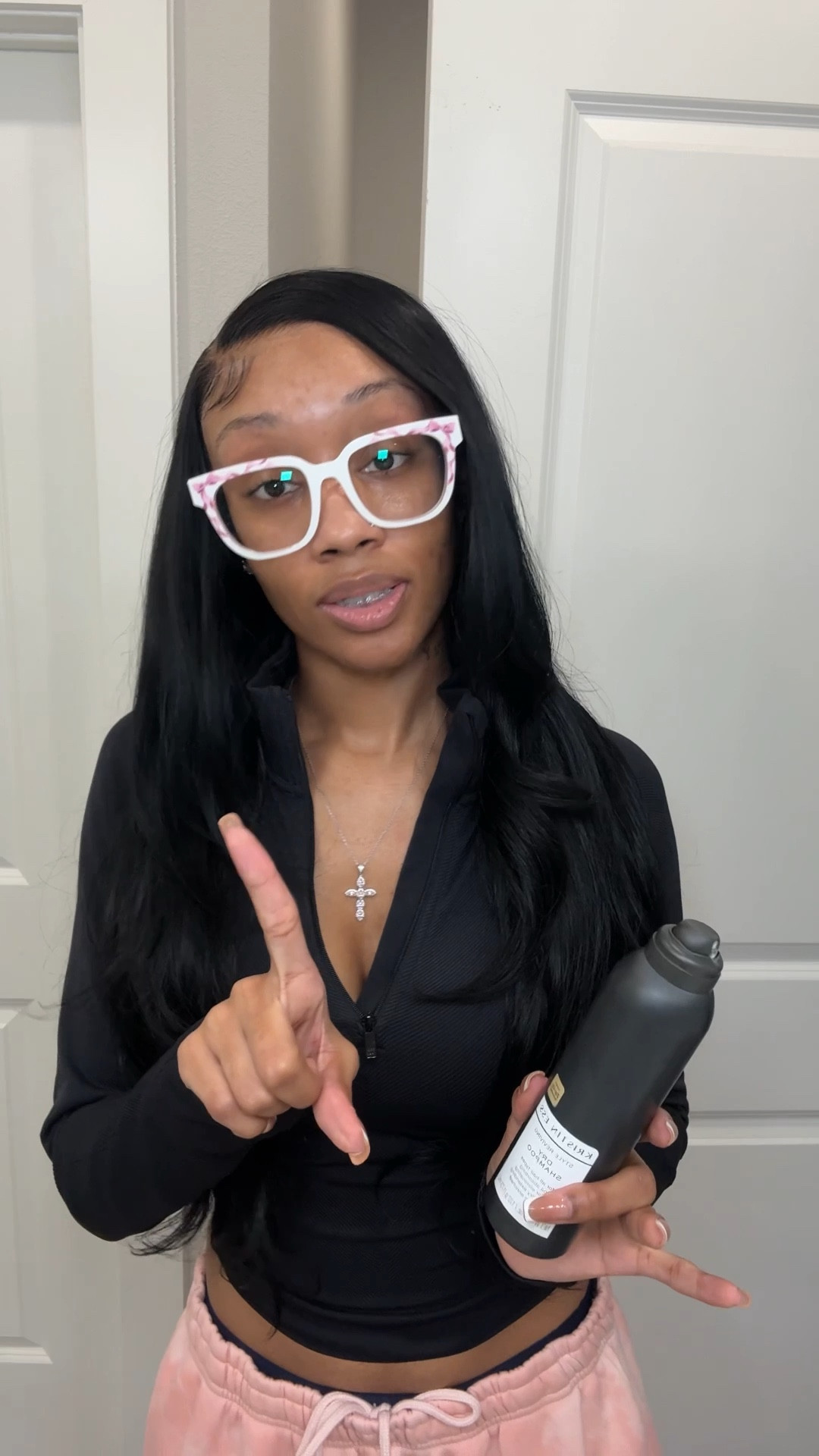 i used to be scared of dry shampoo too… but kristin ess made me a believer 👏🏽
no white cast, no mess, just clean, fresh roots that actually last.
sharing exactly how i use it + the one i keep in my bag at all times.
shop it all below ⬇️
#dryshampoo #kristiness #ltkbeauty #ltkhair #hairrefresh #loveartesia

#LTKFindsUnder100 #LTKBeauty #LTKFindsUnder50