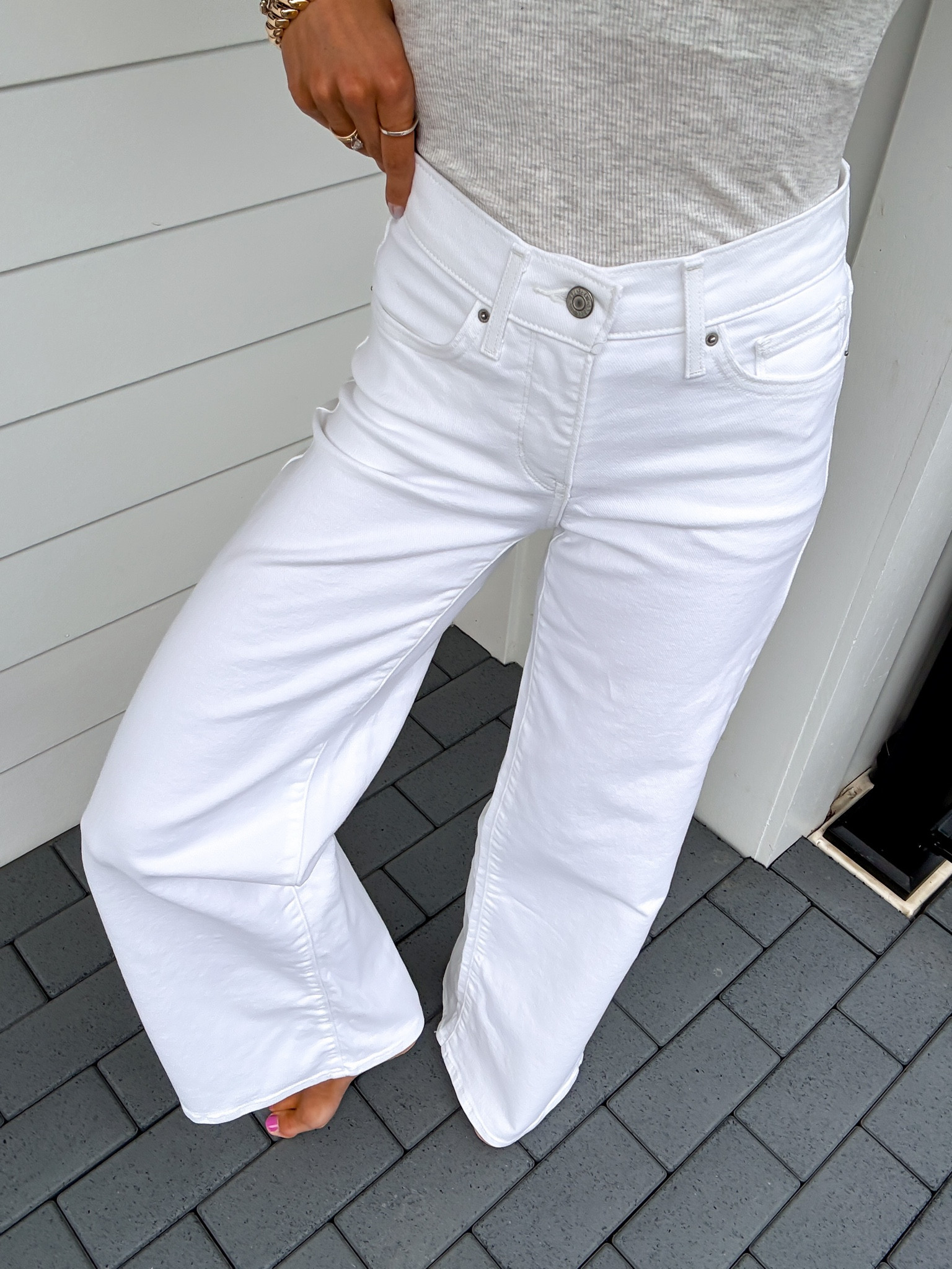 
 These stretchy shaping widely jeans have a built-in tummy slimming panel and make your backside looks so good. Fit true to size. 

#LTKdayinmylife #LTKootd #LTKgrwm