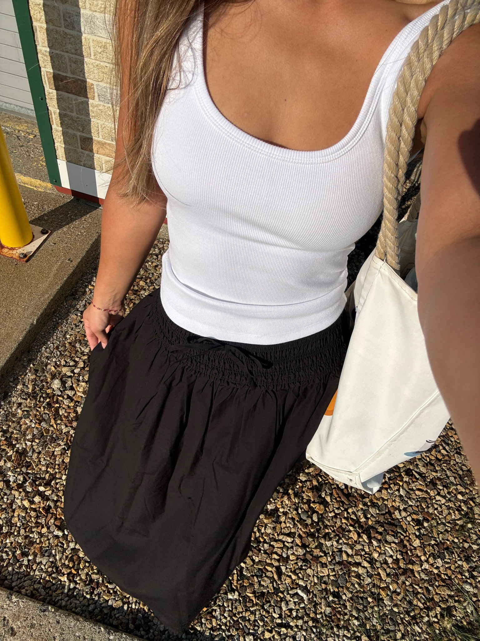 skirt in size S 
tank in size S