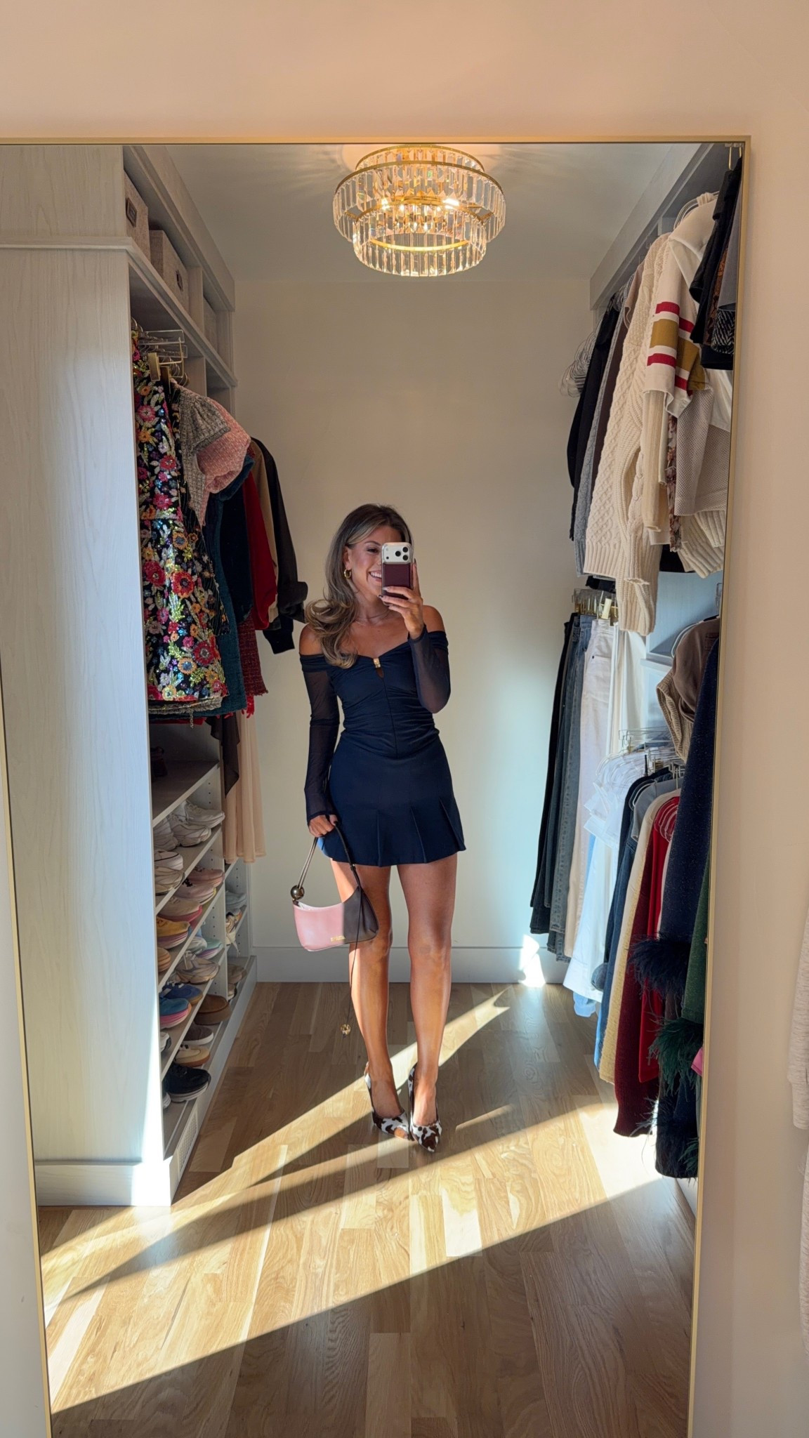 Abercrombie fall to winter transitional date night outfit 

Electric picks code: emerson20
Glow code: can’t handle the heat

Wearing my usual smalls

Date night
Everyday look
Off the shoulder
Winter event
Fall party
Navy skort


#LTKFindsUnder100 #LTKParties #LTKHoliday